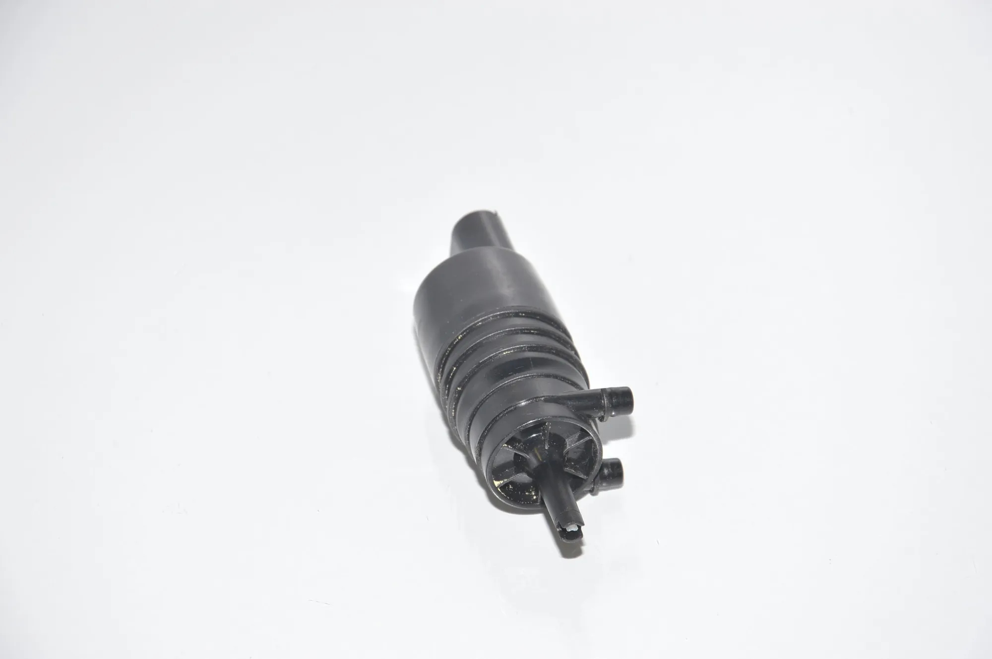 Washer Tank Motor – OEM 7388349 · BMW i3 (I01) Electric 2018