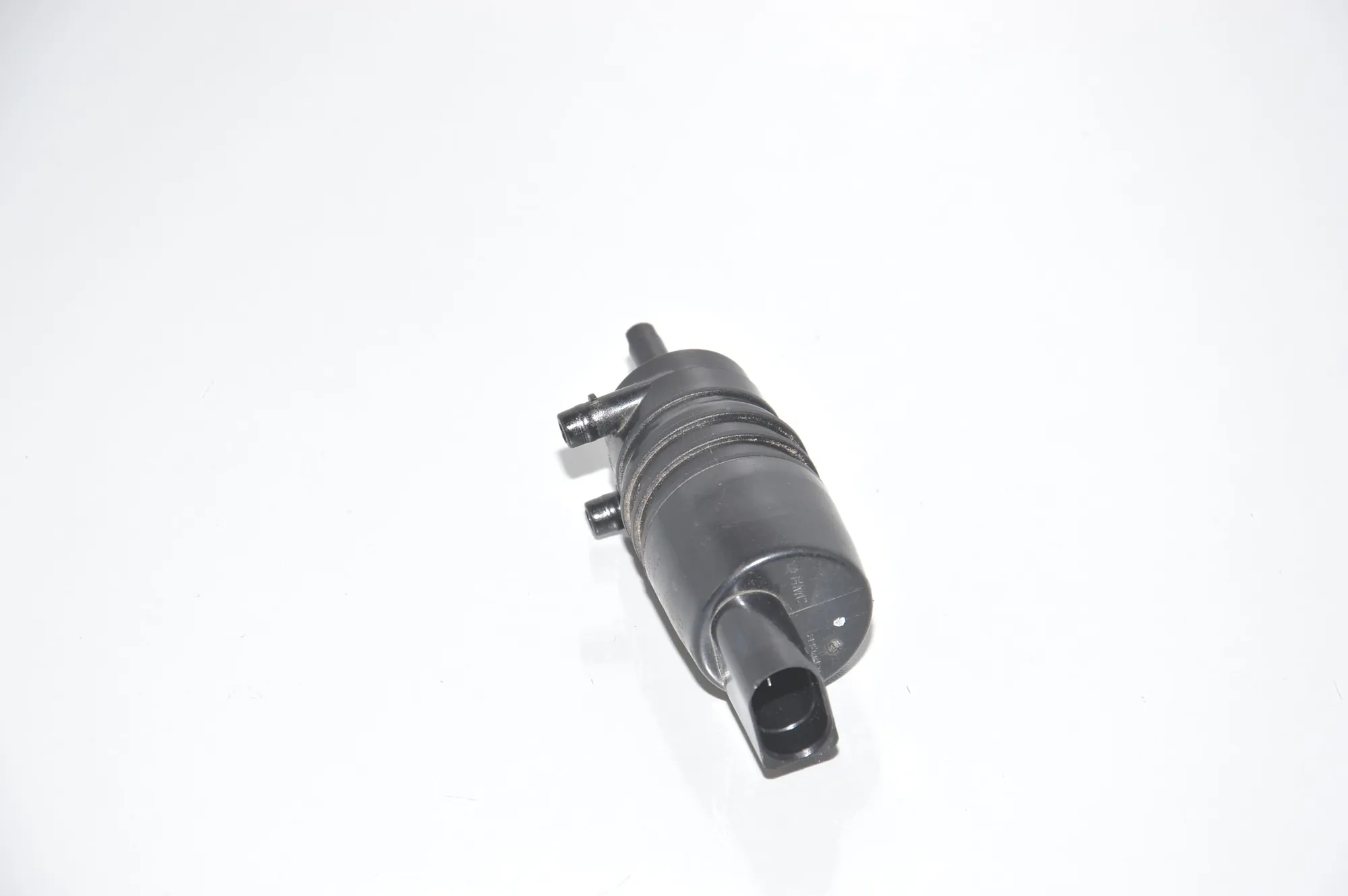 Washer Tank Motor – OEM 7388349 · BMW i3 (I01) Electric 2018 – 3