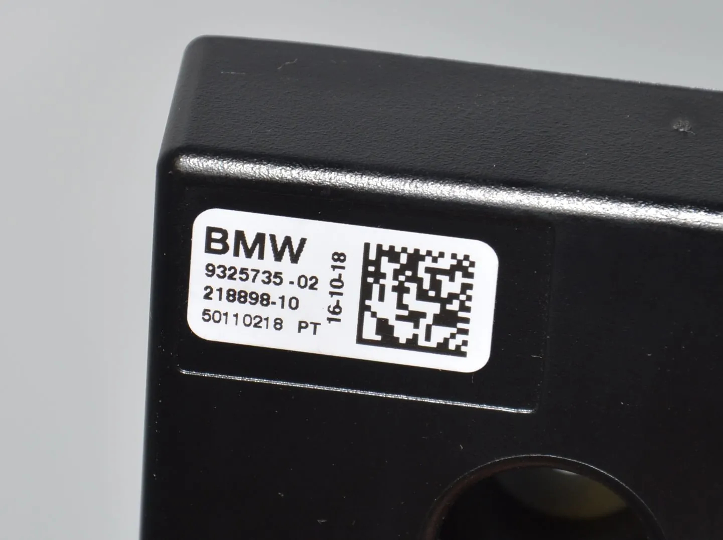 Antenna – OEM 9325735 · BMW i3 (I01) Electric 2018 – 5
