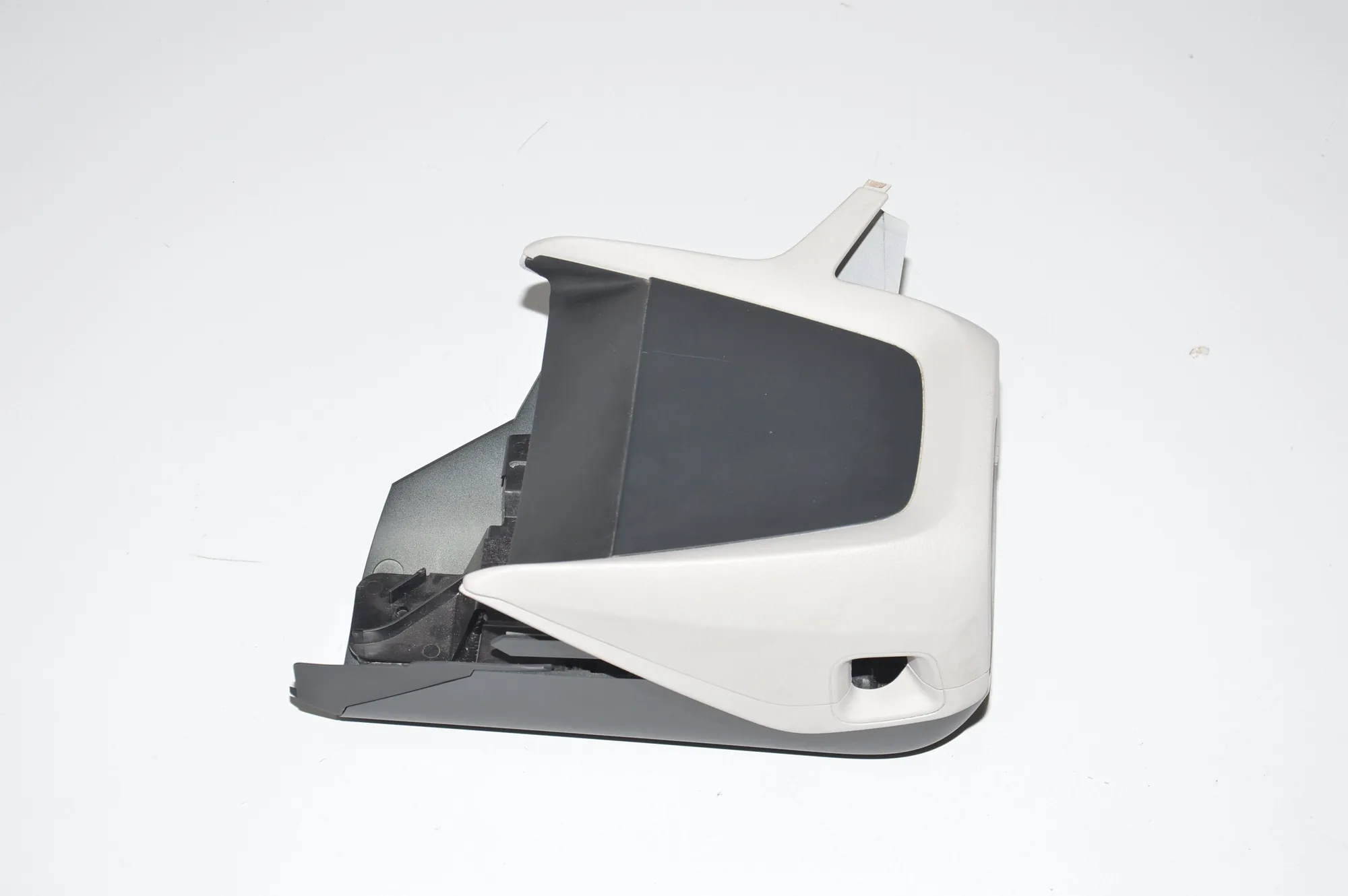 Steering Mechanism Trim – OEM 9288431 · BMW i3 (I01) Electric 2018 – 3