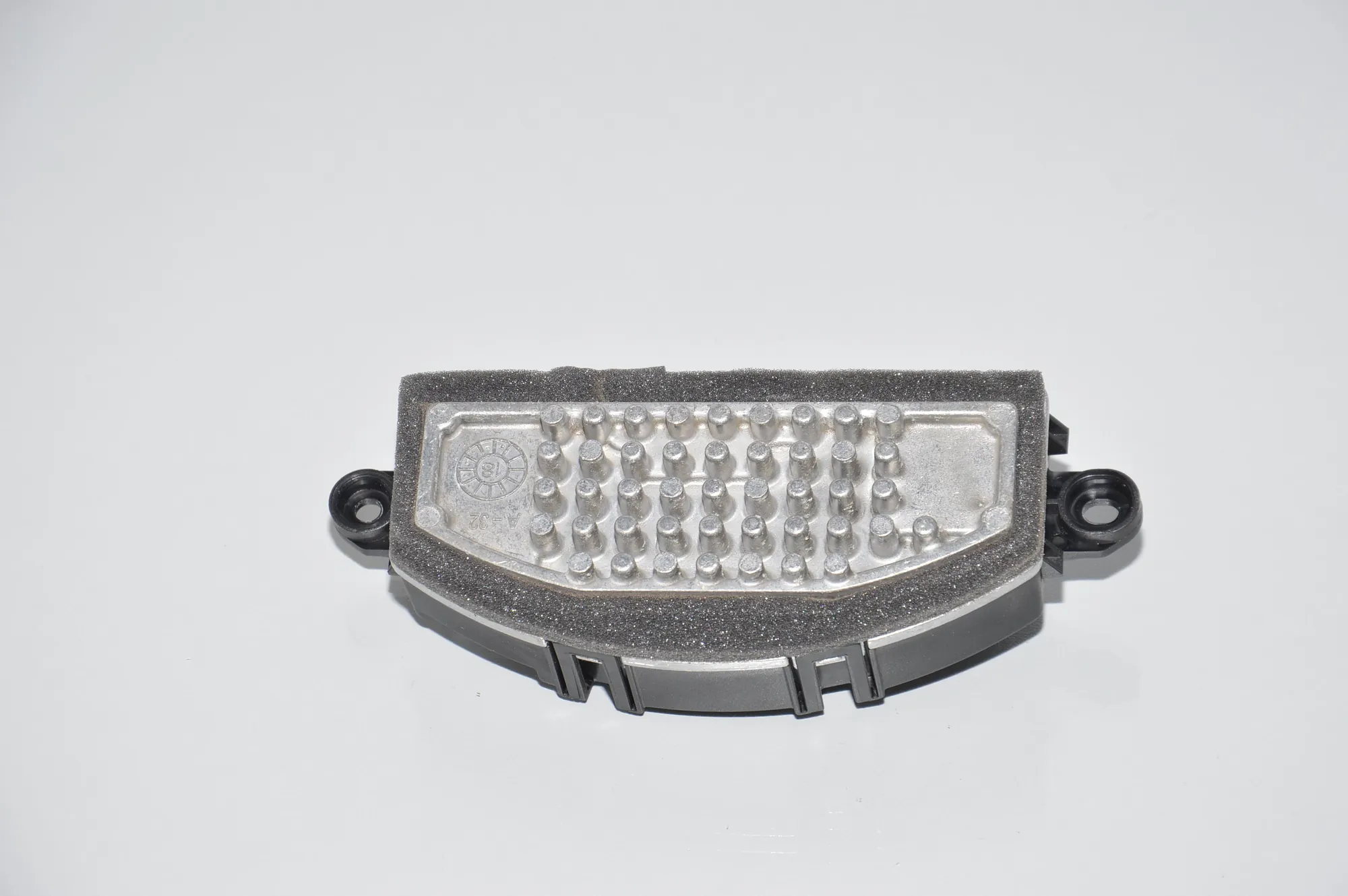 Interior Heater Resistor – OEM 9377854 · BMW i3 (I01) Electric 2018 – 2