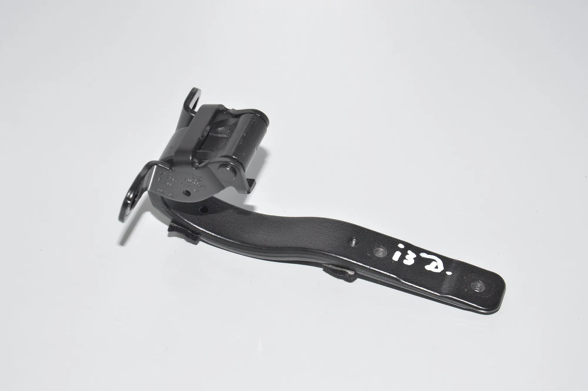 Right Side Bootlid Hinge – OEM 7296774 · BMW i3 (I01) Electric 2018