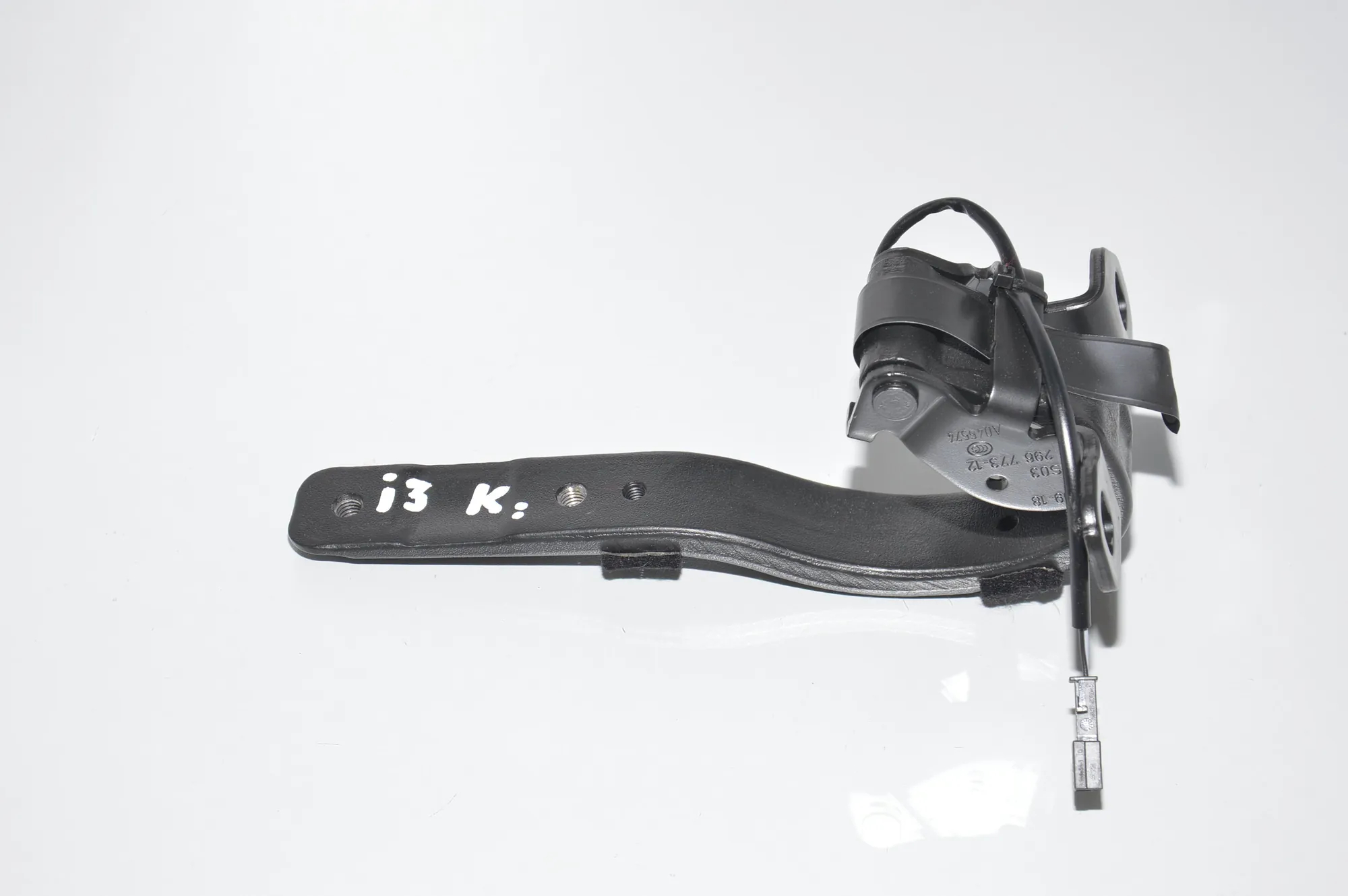Left Side Bootlid Hinge – OEM 7296773 · BMW i3 (I01) Electric 2018 – 2