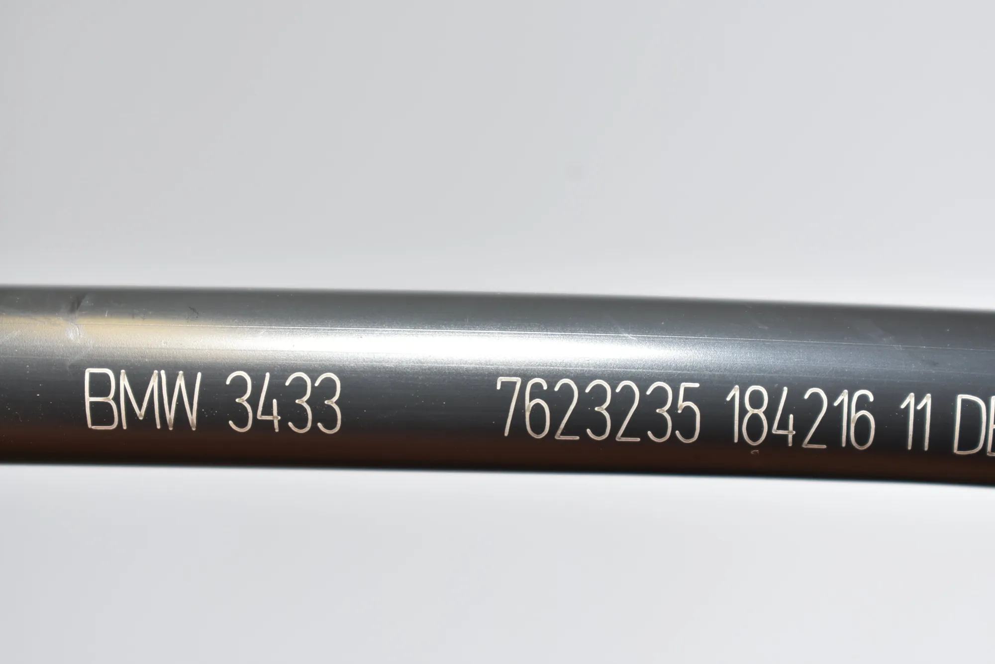 Vacuum Tube – OEM 7623235 · BMW i3 (I01) Electric 2018 – 4