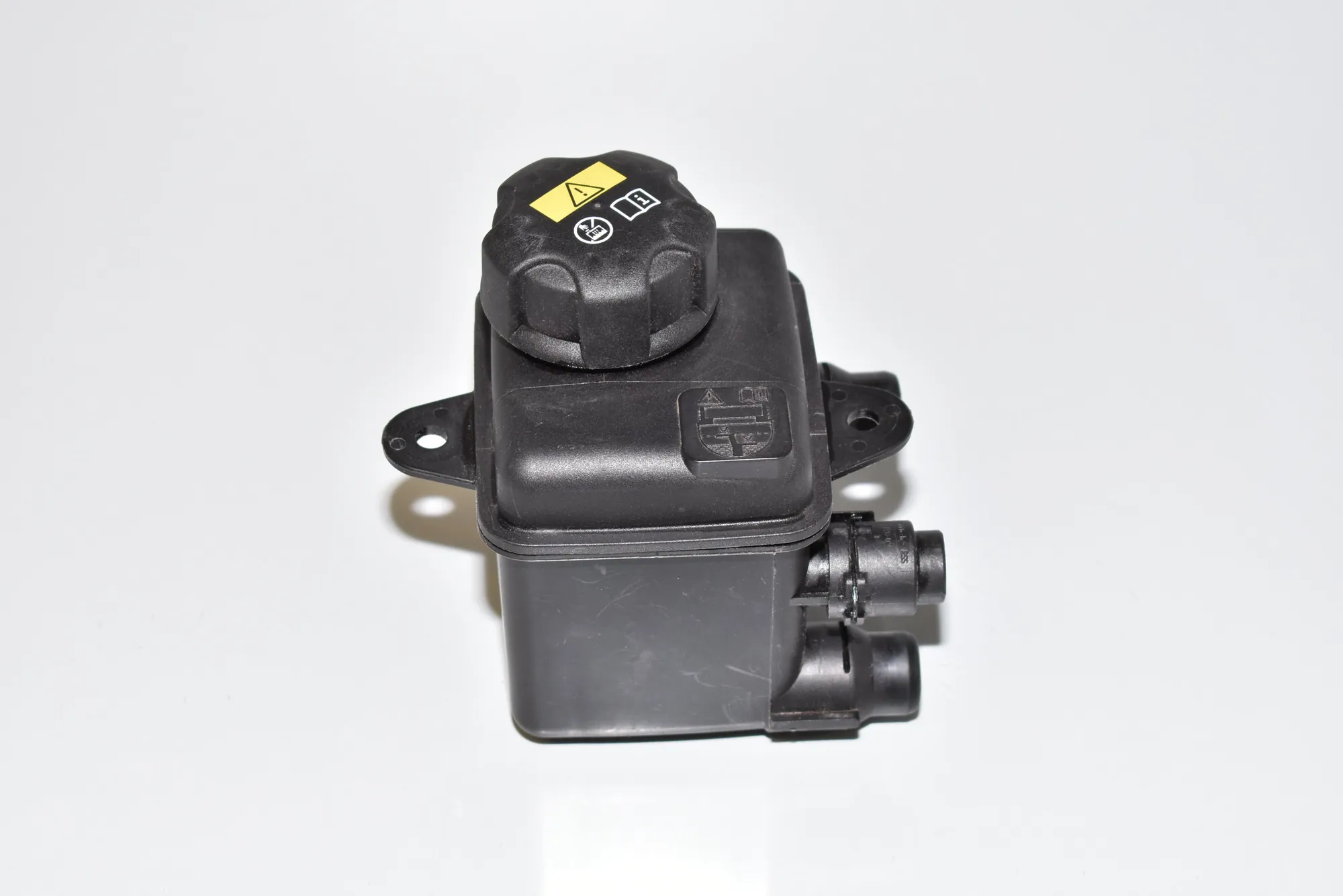 Expansion Tank – OEM 9327150 · BMW i3 (I01) Electric 2018