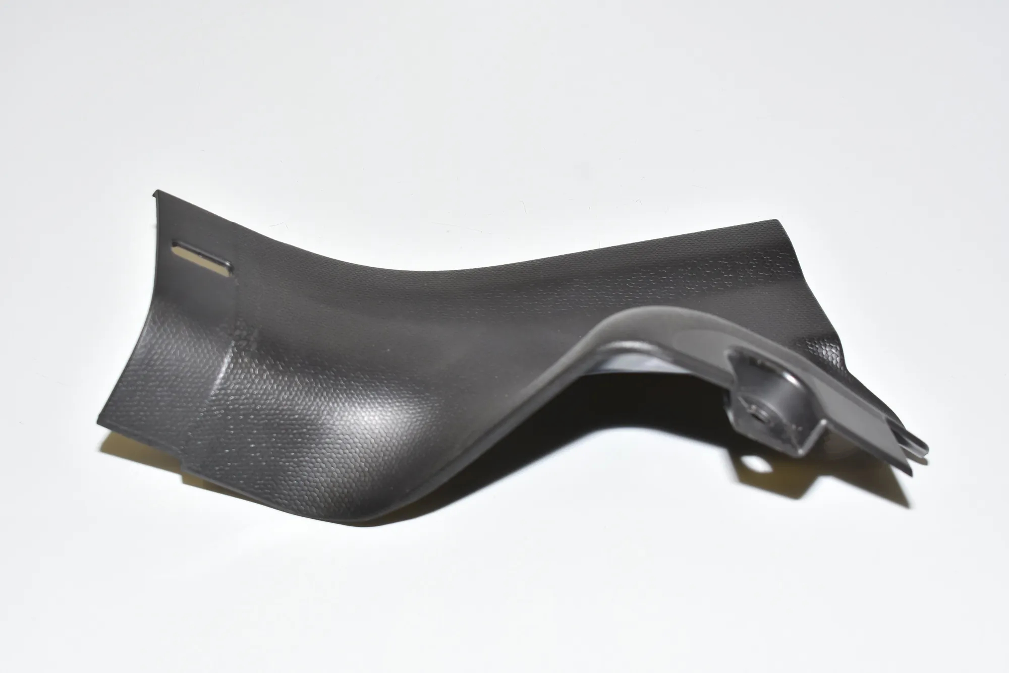 Rear Right Interior Step Trim – OEM 7272382 · BMW i3 (I01) Electric 2018 – 2