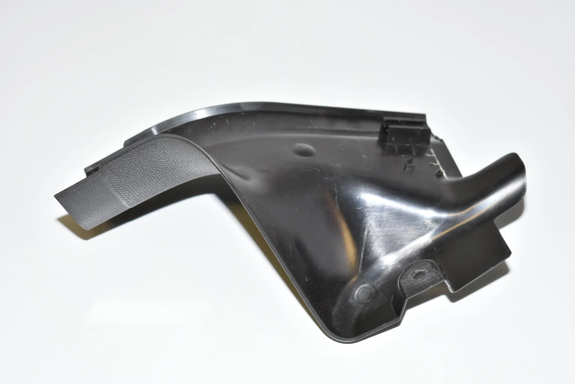 Rear Left Interior Step Trim – OEM 7272381 · BMW i3 (I01) Electric 2018 – 3