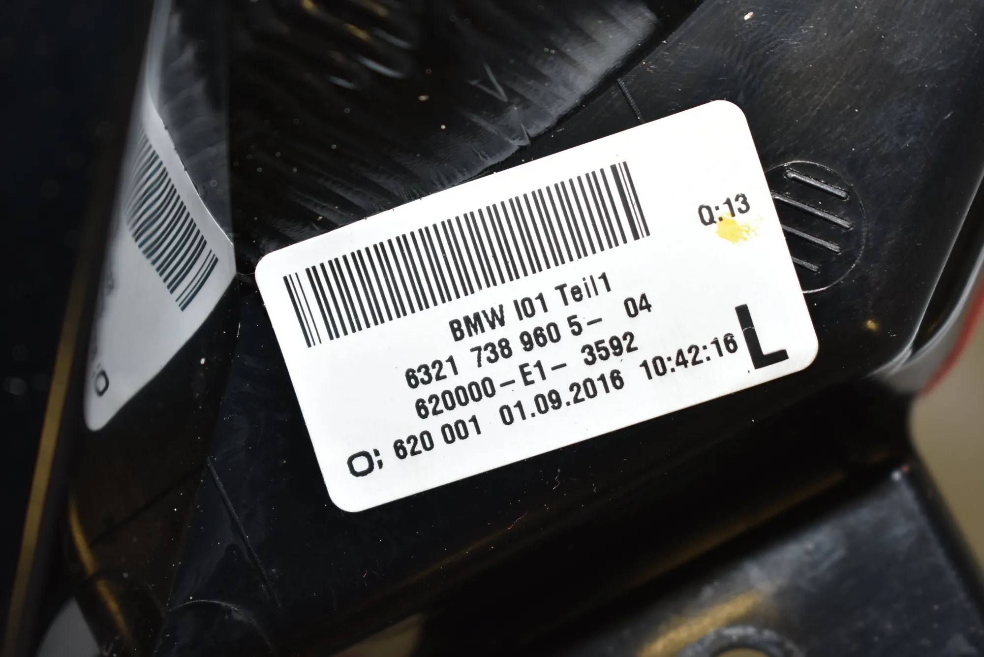 Left Side Tailgate Tail Light – OEM 7389605 · BMW i3 (I01) Electric 2018 – 4