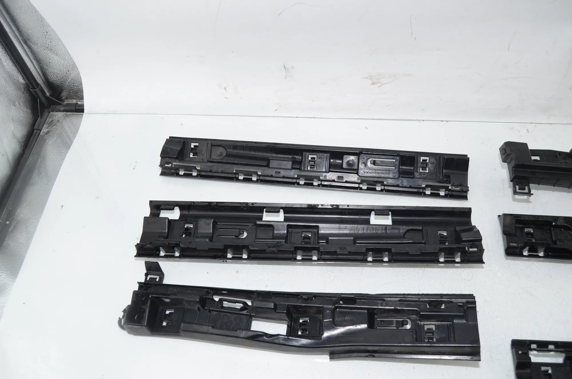 Sideskirt Bracket – OEM 7332331 · BMW X1 (F48) xDrive 18 d 2016 – 2