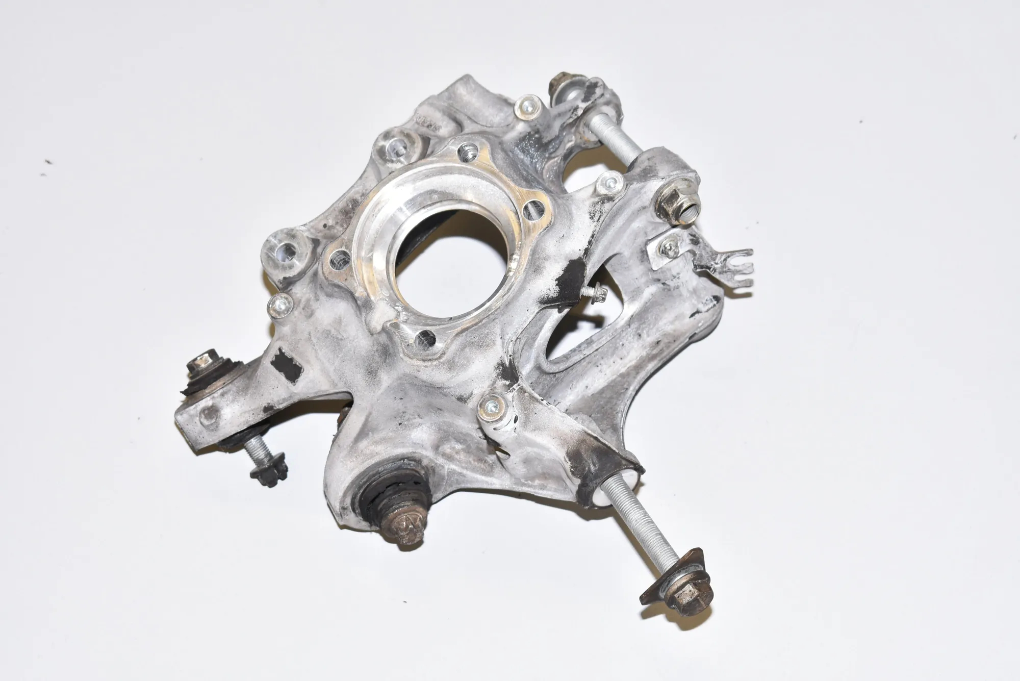 Rear Left Wheel Hub Spindle · BMW 7 (G11, G12) BMW 7 (G11, G12) 745 e, Le Plug-in-Hybrid 2020 – 4