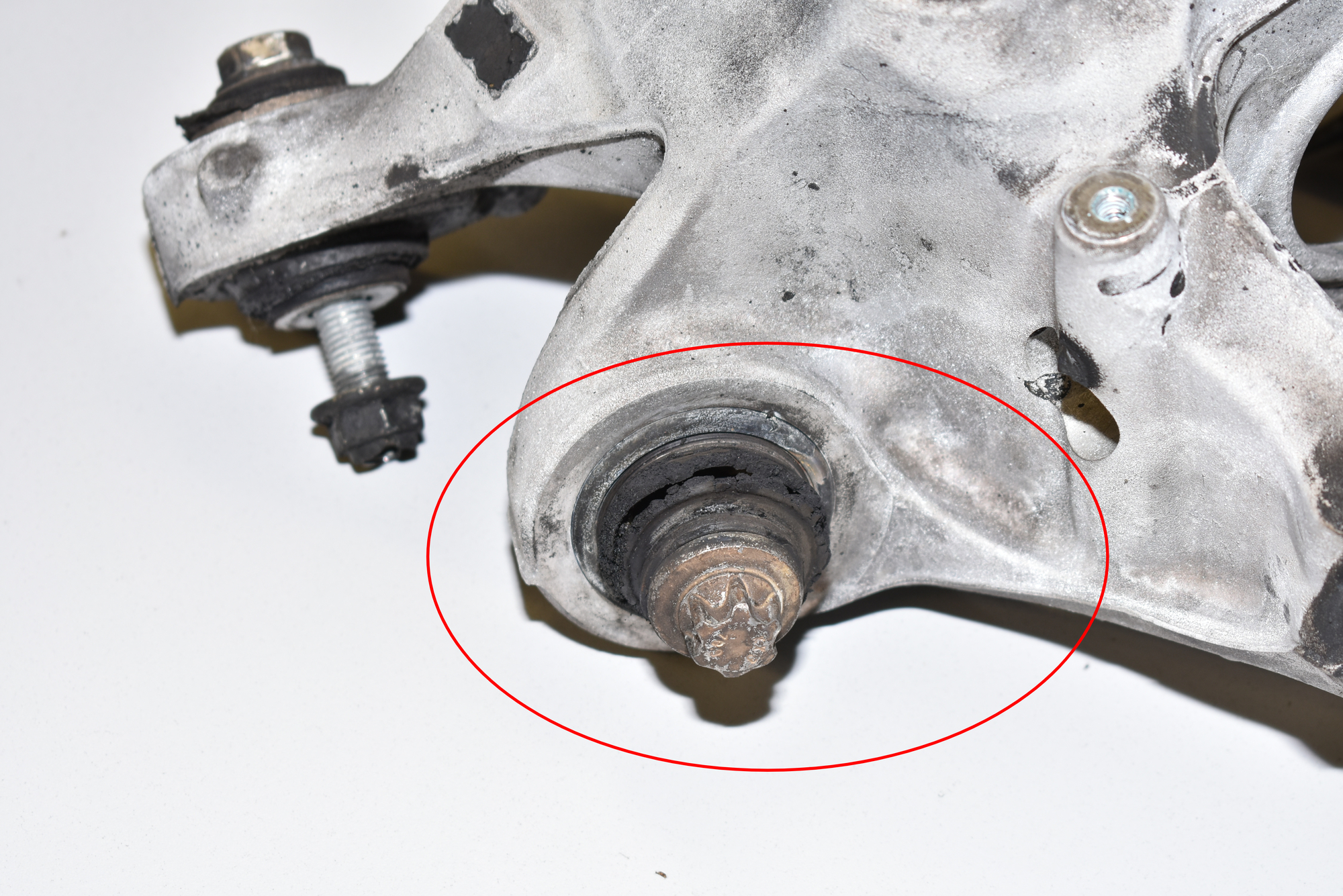 Rear Left Wheel Hub Spindle · BMW 7 (G11, G12) BMW 7 (G11, G12) 745 e, Le Plug-in-Hybrid 2020 – 5