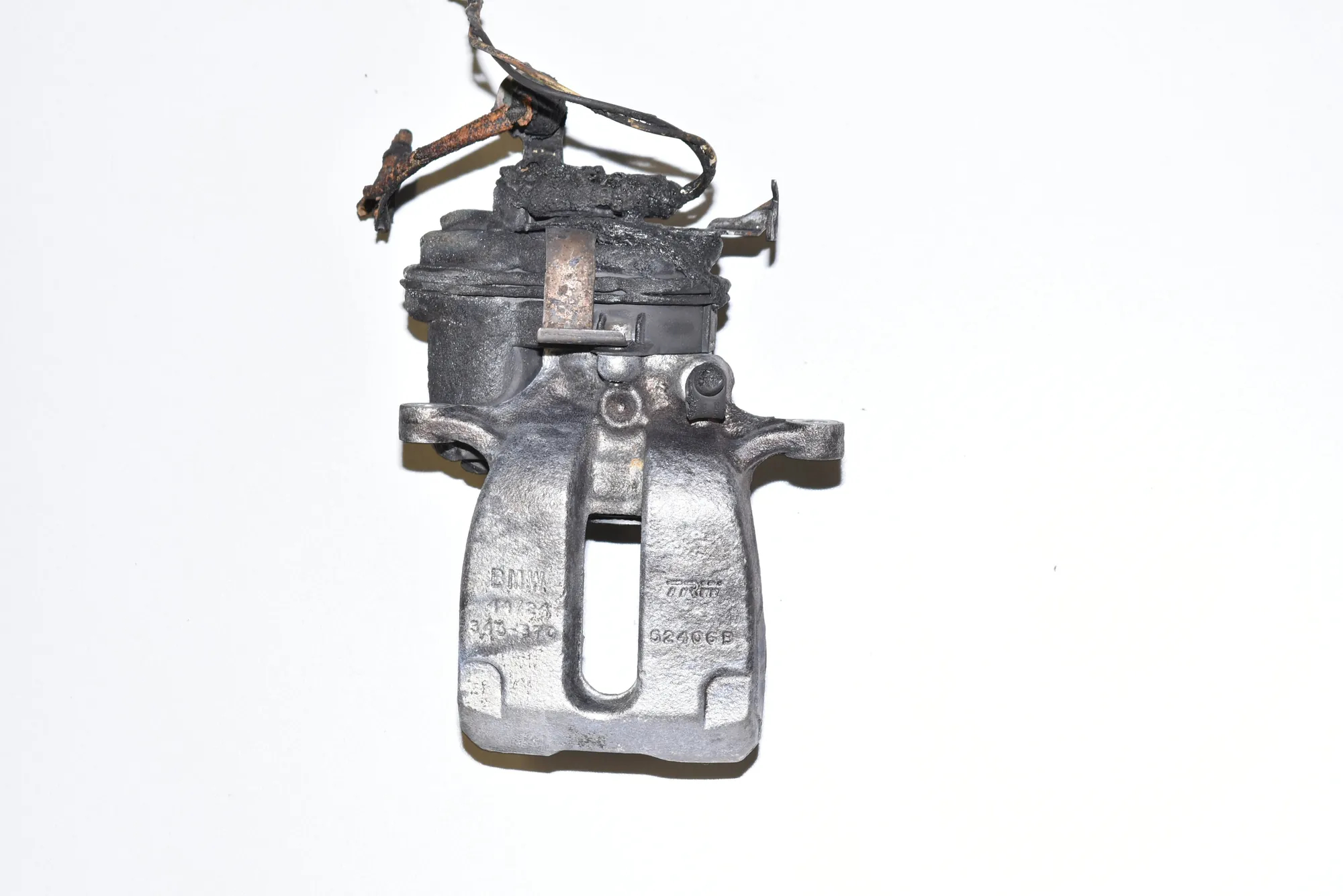 Rear Left Brake Caliper · BMW 7 (G11, G12) BMW 7 (G11, G12) 745 e, Le Plug-in-Hybrid 2020 – 2