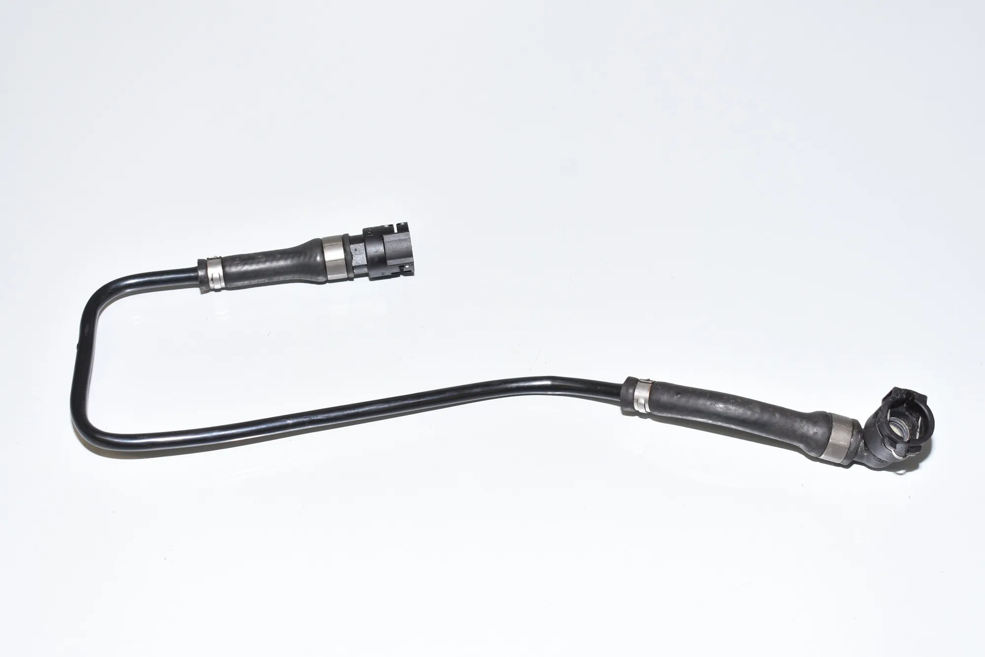 Coolant Hose Pipe – OEM 1439123 · BMW X5 (E53) BMW X5 (E53) 4.6 is 2003