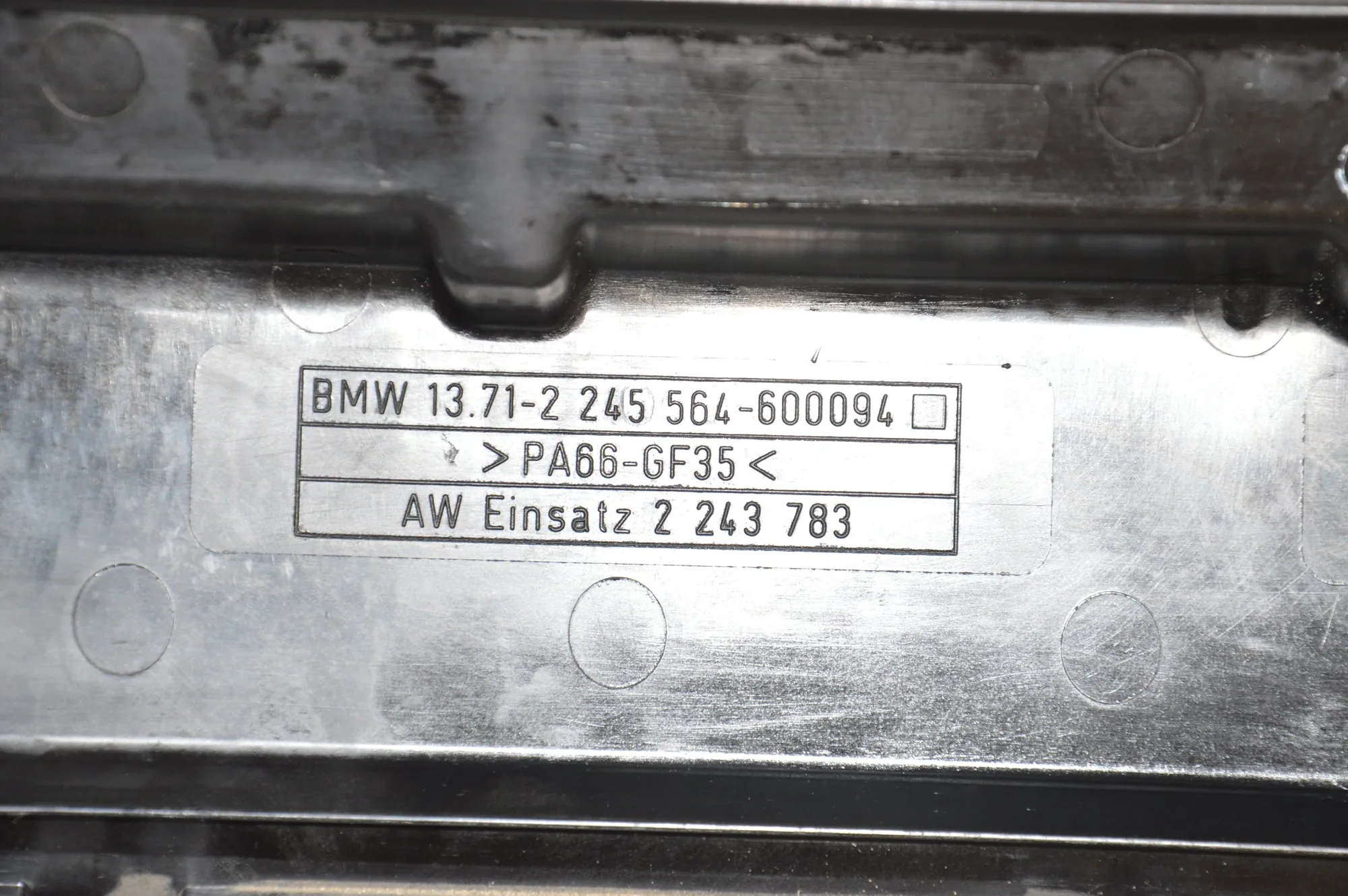Air Filter Box Lower Part – OEM 2245564 · BMW 3 Touring (E36) 1996 – 5