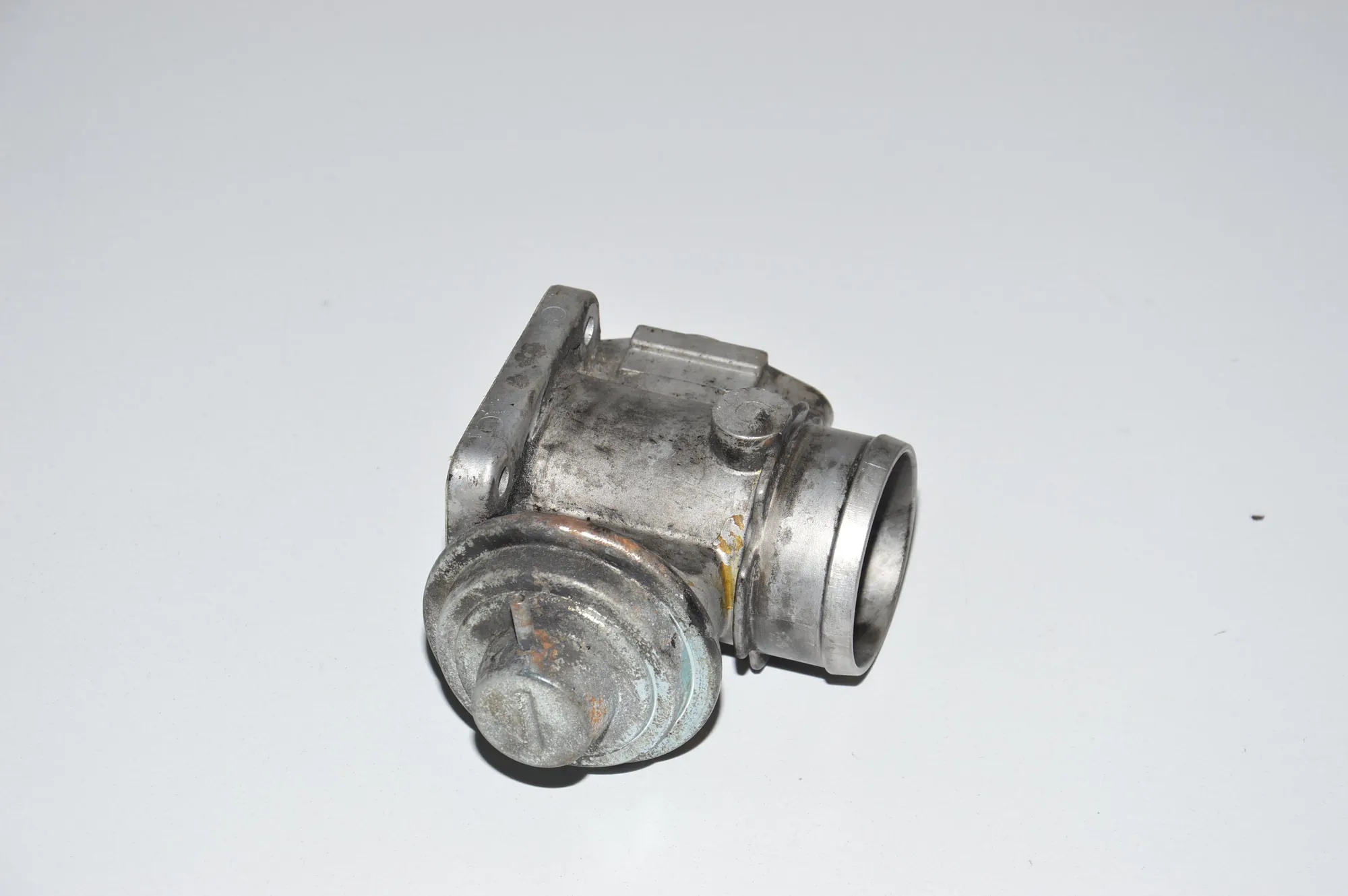 EGR Valve – OEM 2244900 · BMW 3 Touring (E36) 1996