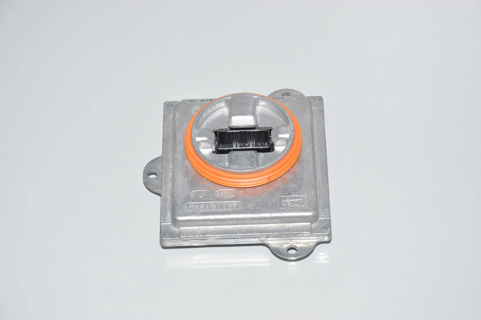 LED Lights Control Unit – OEM 7367751 · BMW i3 (I01) BMW i3 (I01) Hybrid 2016 – 2