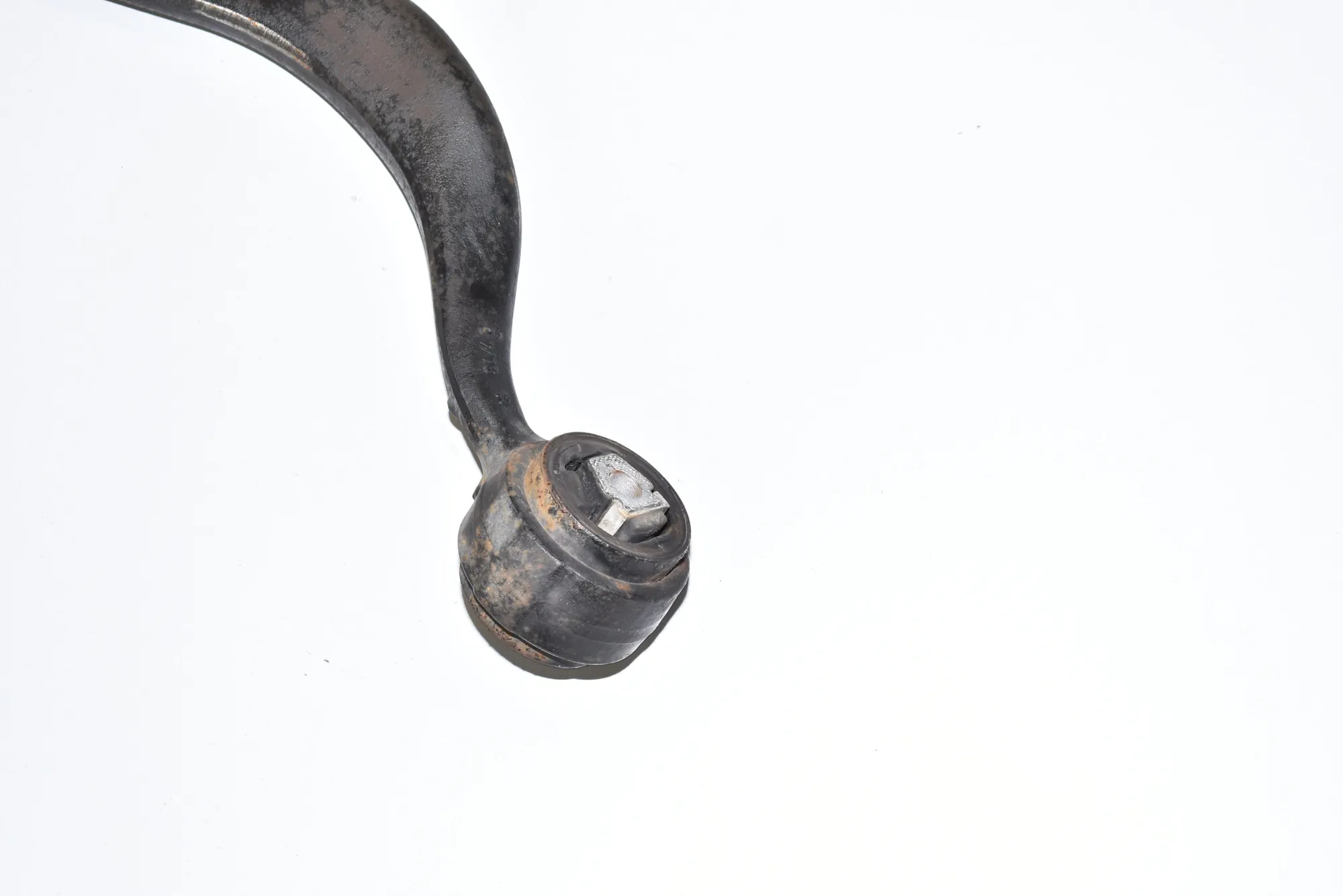 Front Right Curved Control Arm · BMW X5 (E53) 4.6 is 2002 – 3