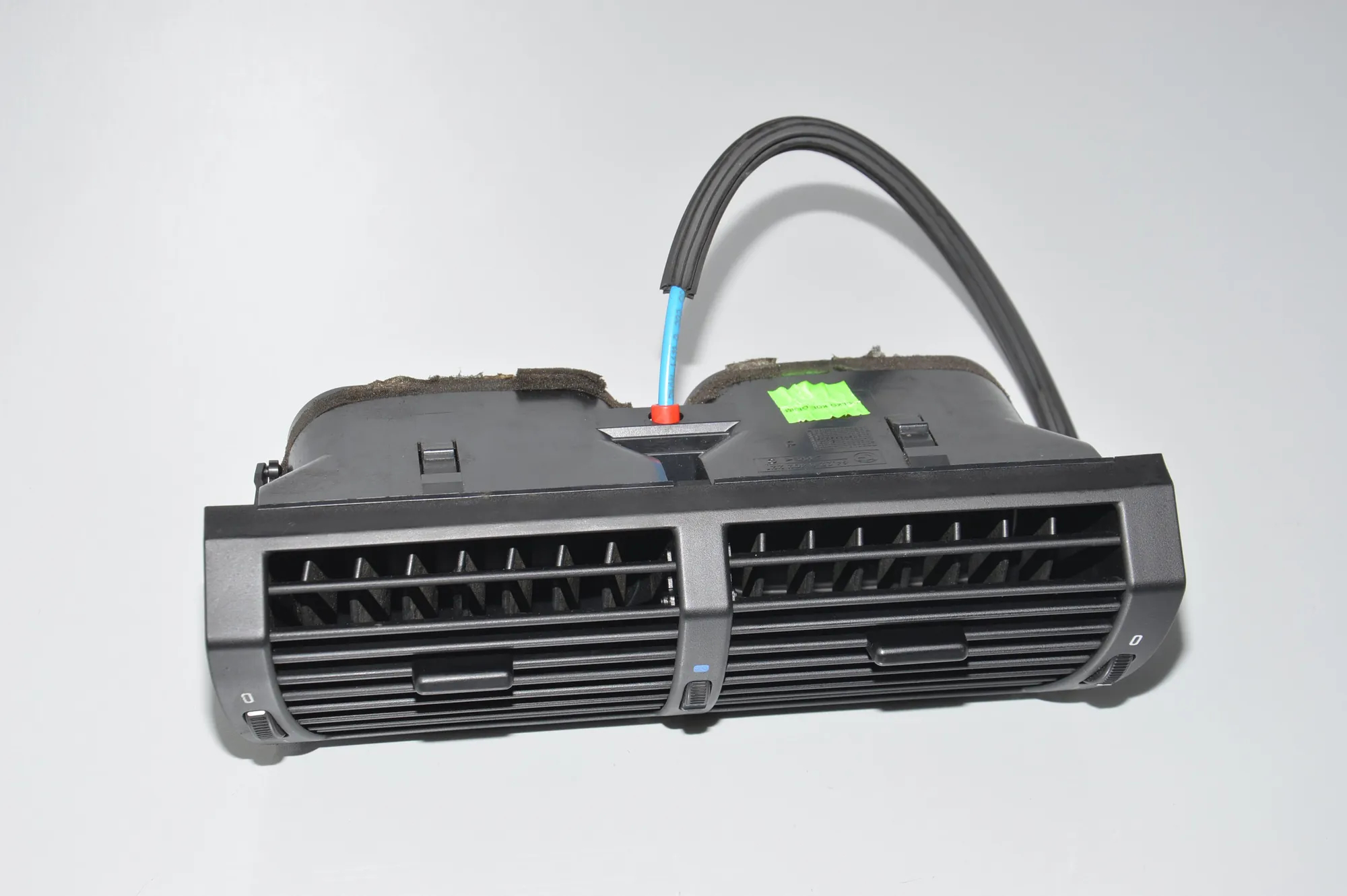 Dashboard Air Vents – OEM 8402221 · BMW X5 (E53) 4.6 is 2002 – 2