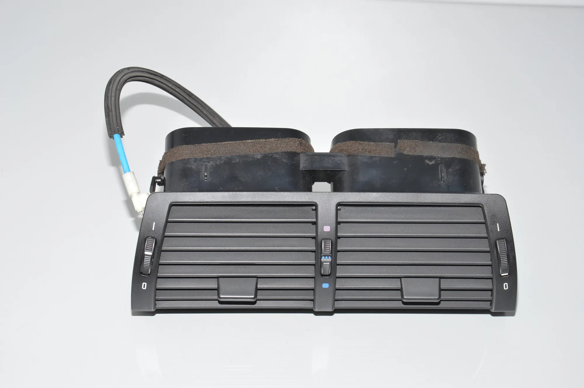 Dashboard Air Vents – OEM 8402221 · BMW X5 (E53) 4.6 is 2002