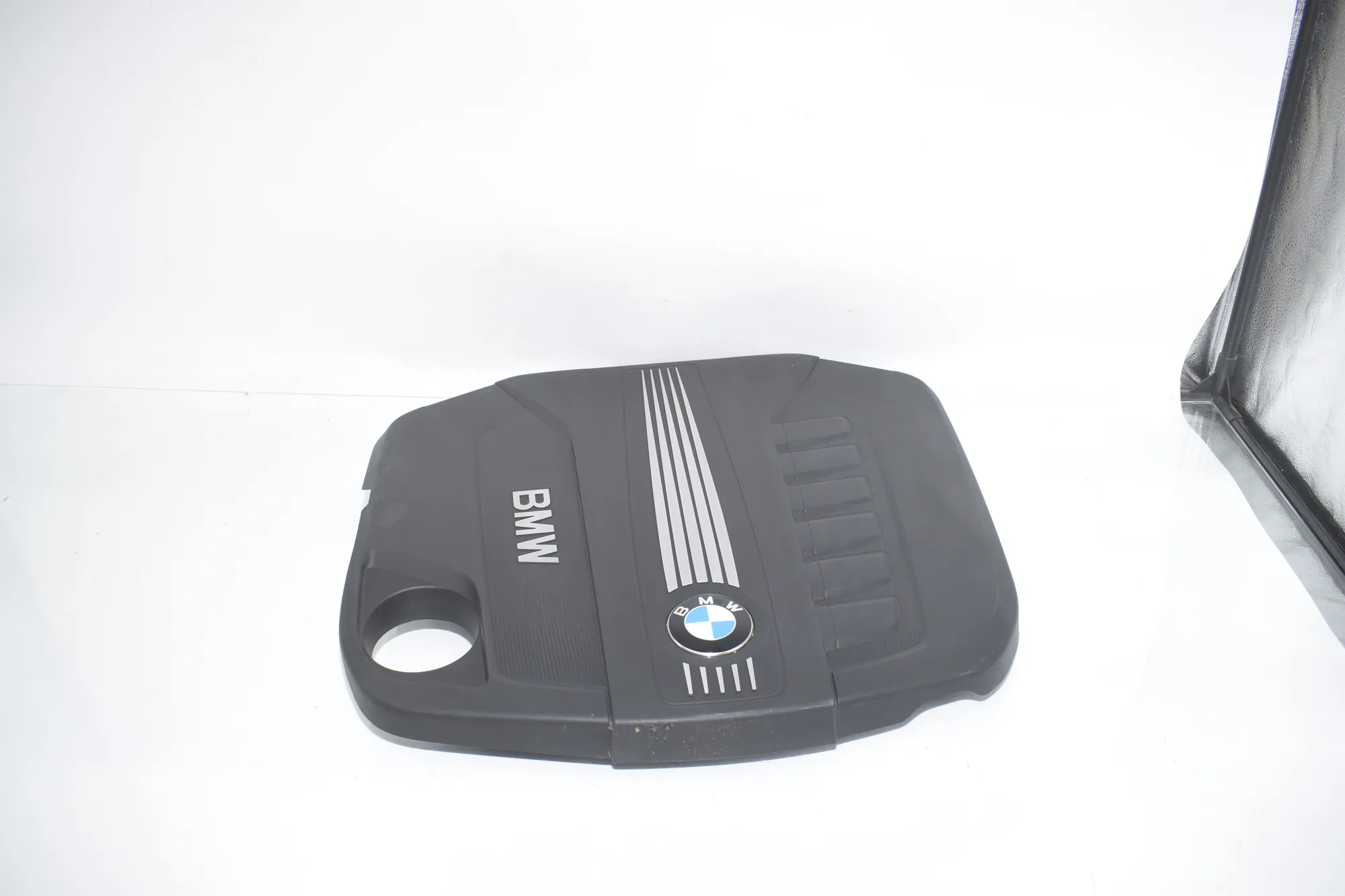 Engine Cover – OEM 8513452 · BMW 5 Touring (F11) 530 d 2012