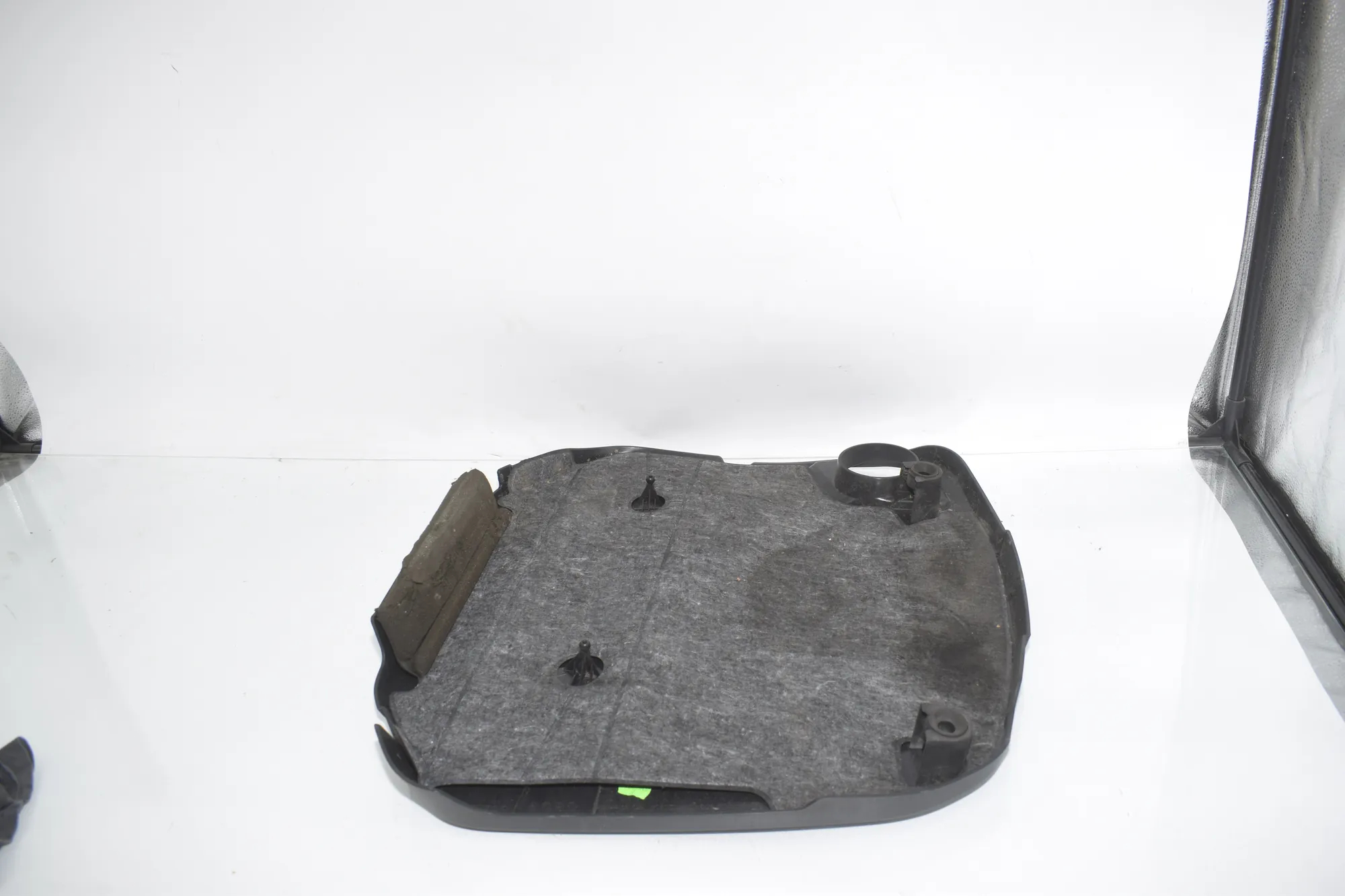 Engine Cover – OEM 8513452 · BMW 5 Touring (F11) 530 d 2012 – 4