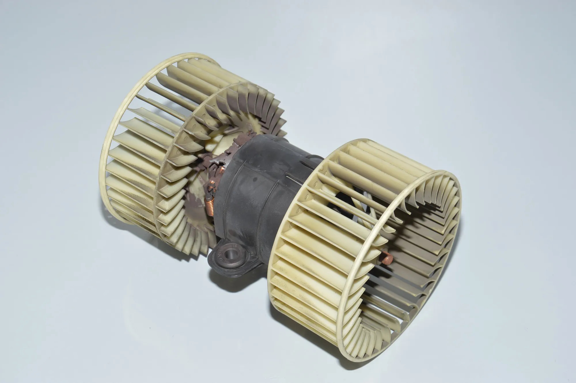 Heater Blower Fan – OEM 8385558 · BMW X5 (E53) 4.6 is 2002