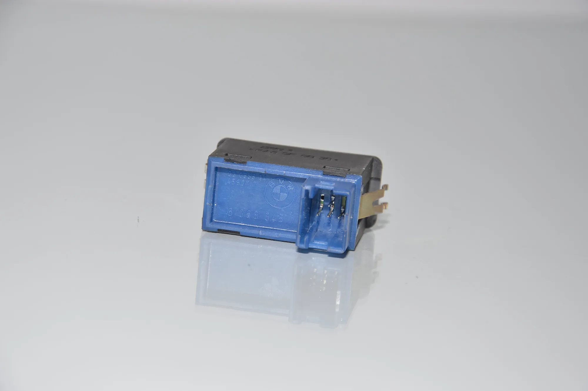 Switches – OEM 8368345 · BMW X5 (E53) 4.6 is 2002 – 4