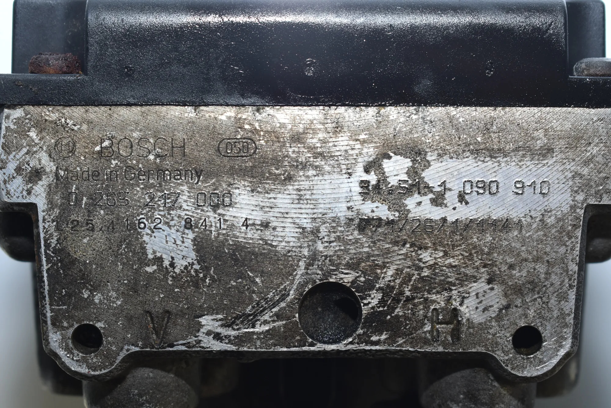ABS Pump – OEM 0265217000 · BMW 5 (E39) BMW 5 (E39) 528 i 1998 – 4