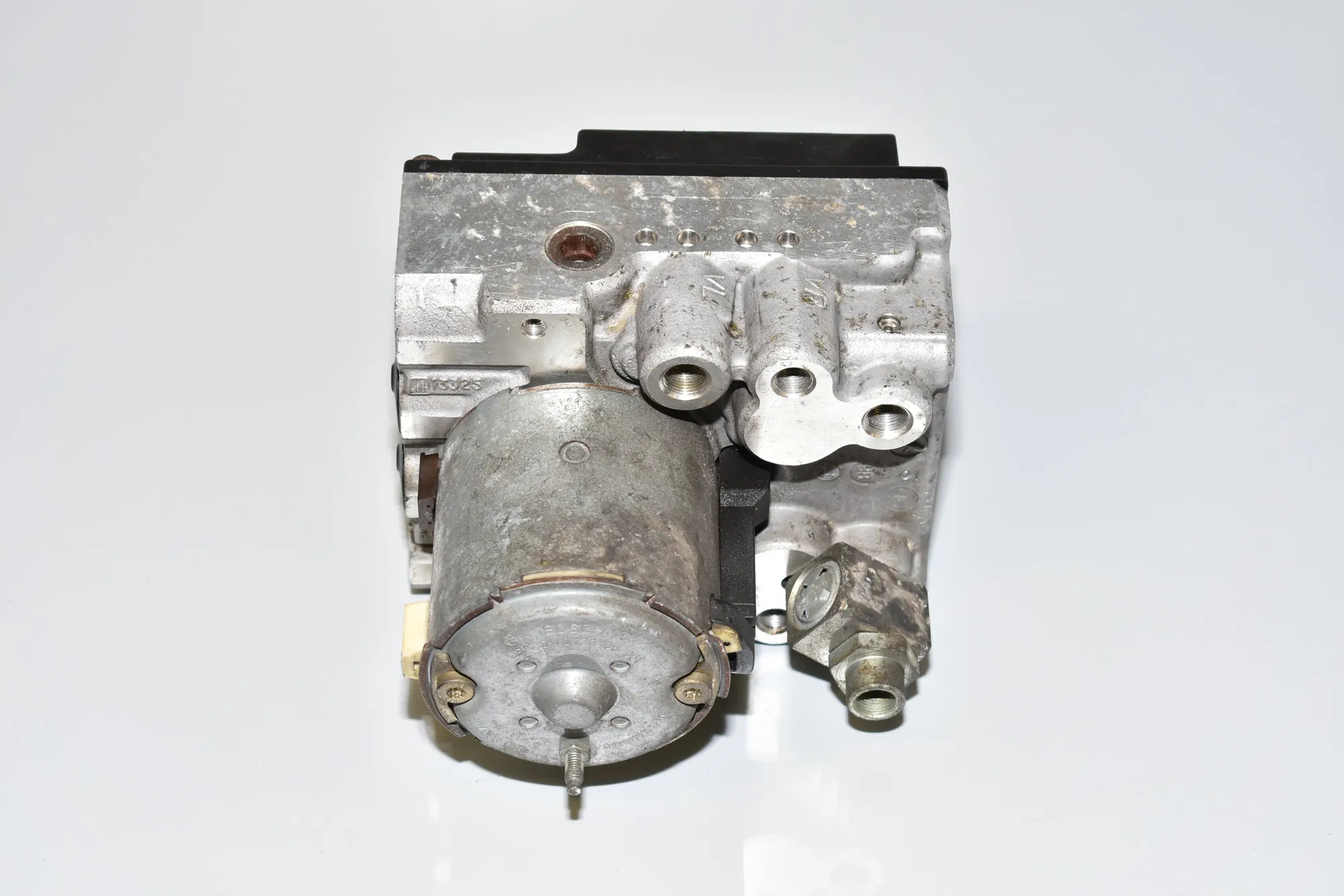 ABS Pump – OEM 0265217000 · BMW 5 (E39) BMW 5 (E39) 528 i 1998 – 3