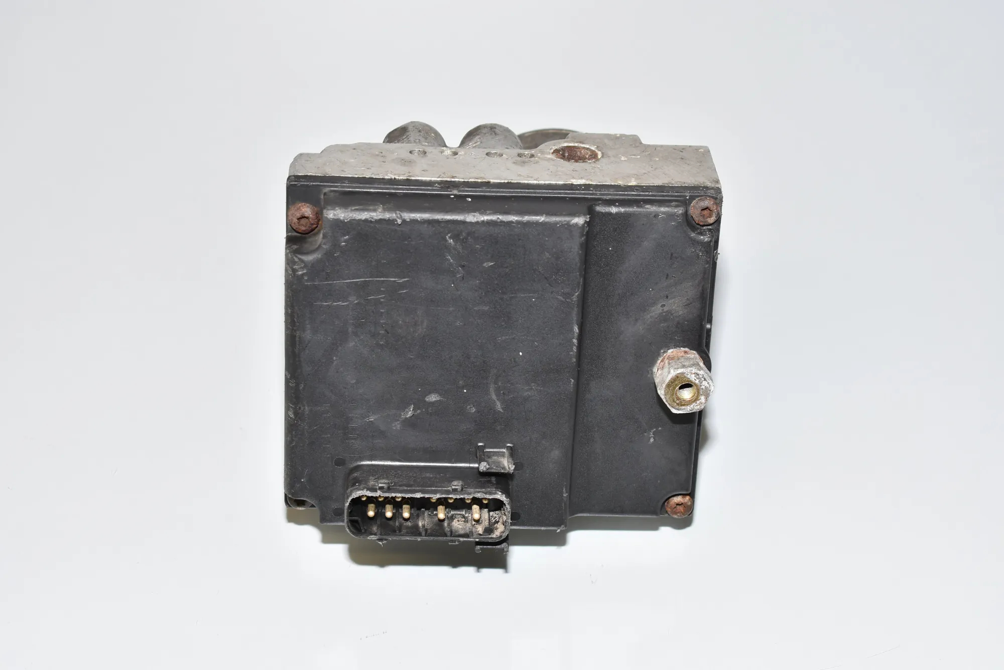 ABS Pump – OEM 0265217000 · BMW 5 (E39) BMW 5 (E39) 528 i 1998