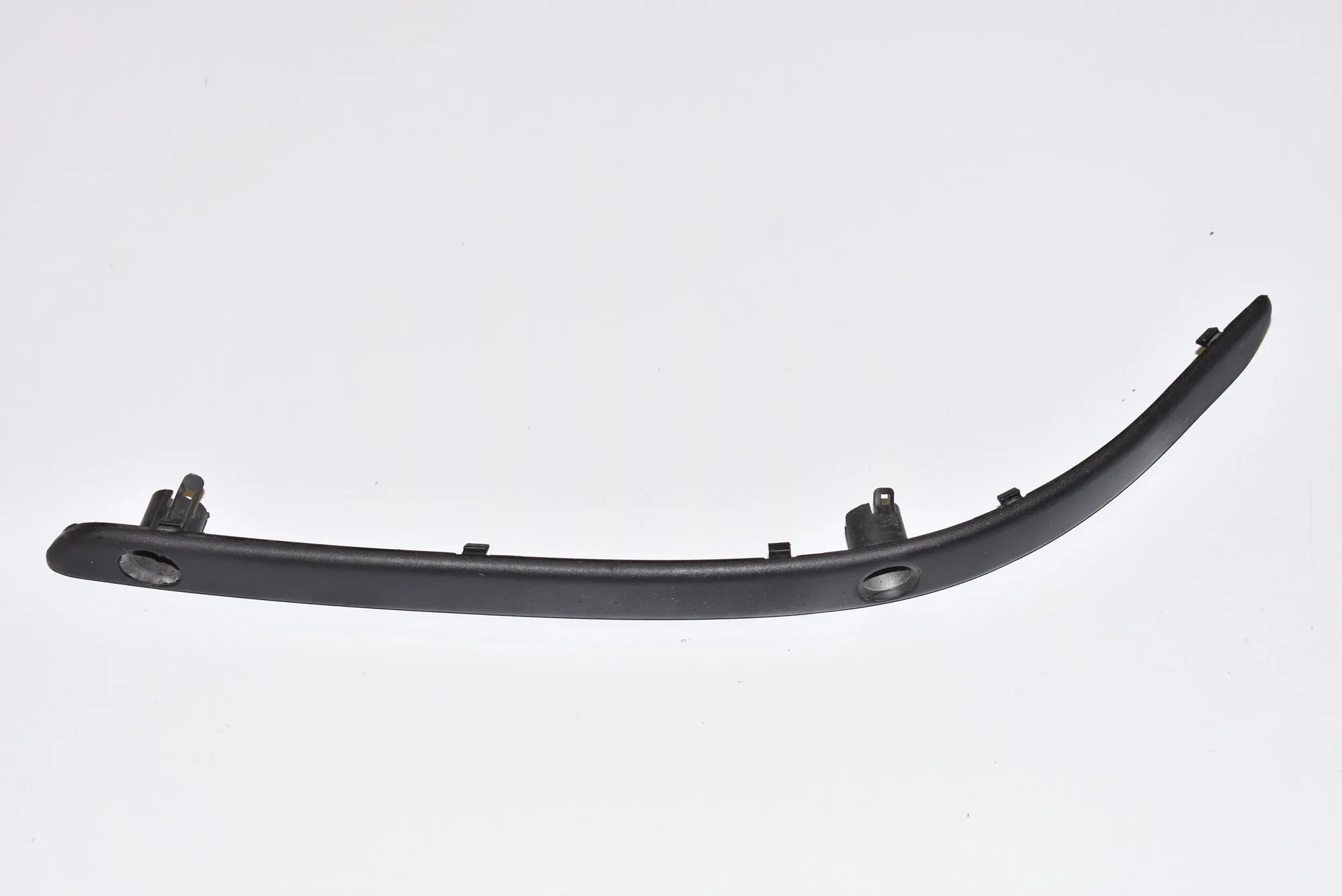 Front Left Bumper Molding – OEM 2494193 · BMW 5 (E39) BMW 5 (E39) 530 d 2002