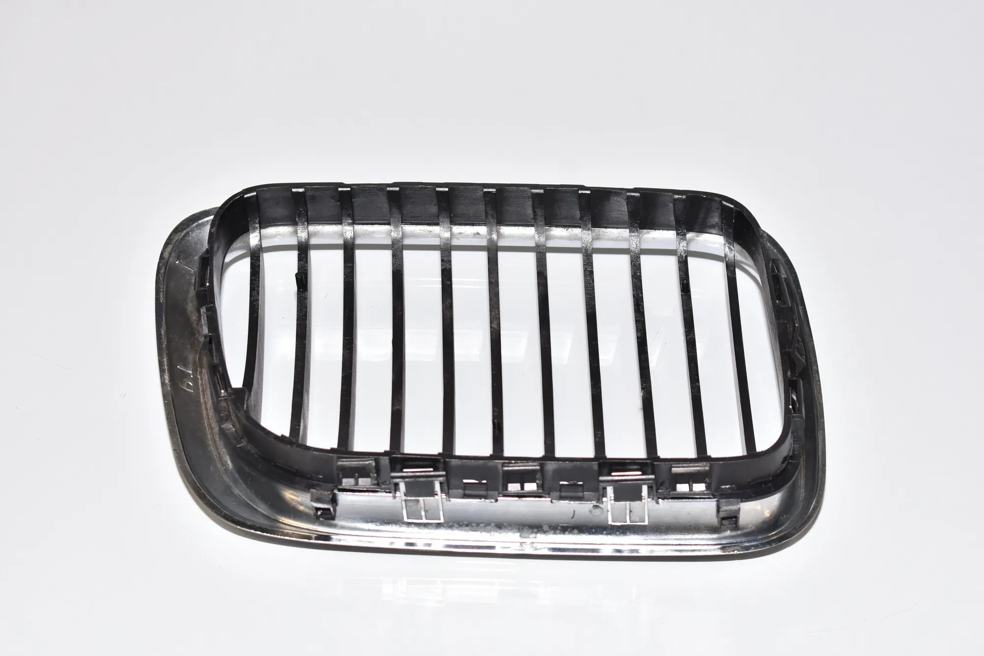 Front Left Grill · BMW 7 (E38) BMW 7 (E38) 730 d 2000 – 3