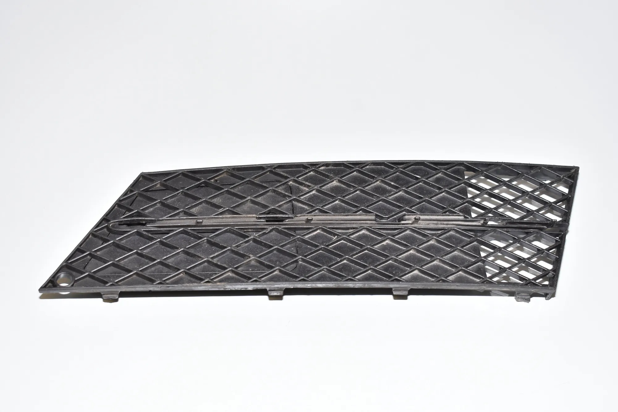 Front Left Grill – OEM 7178099 · BMW 5 (E60) BMW 5 (E60) 530 i 2008