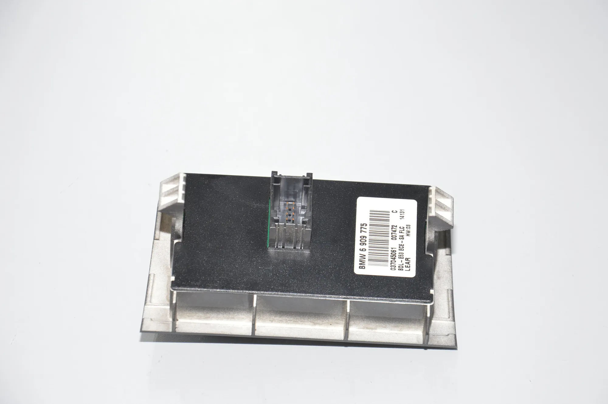 Headlight Switch Control Unit – OEM 6909775 · BMW X5 (E53) 4.6 is 2002 – 4