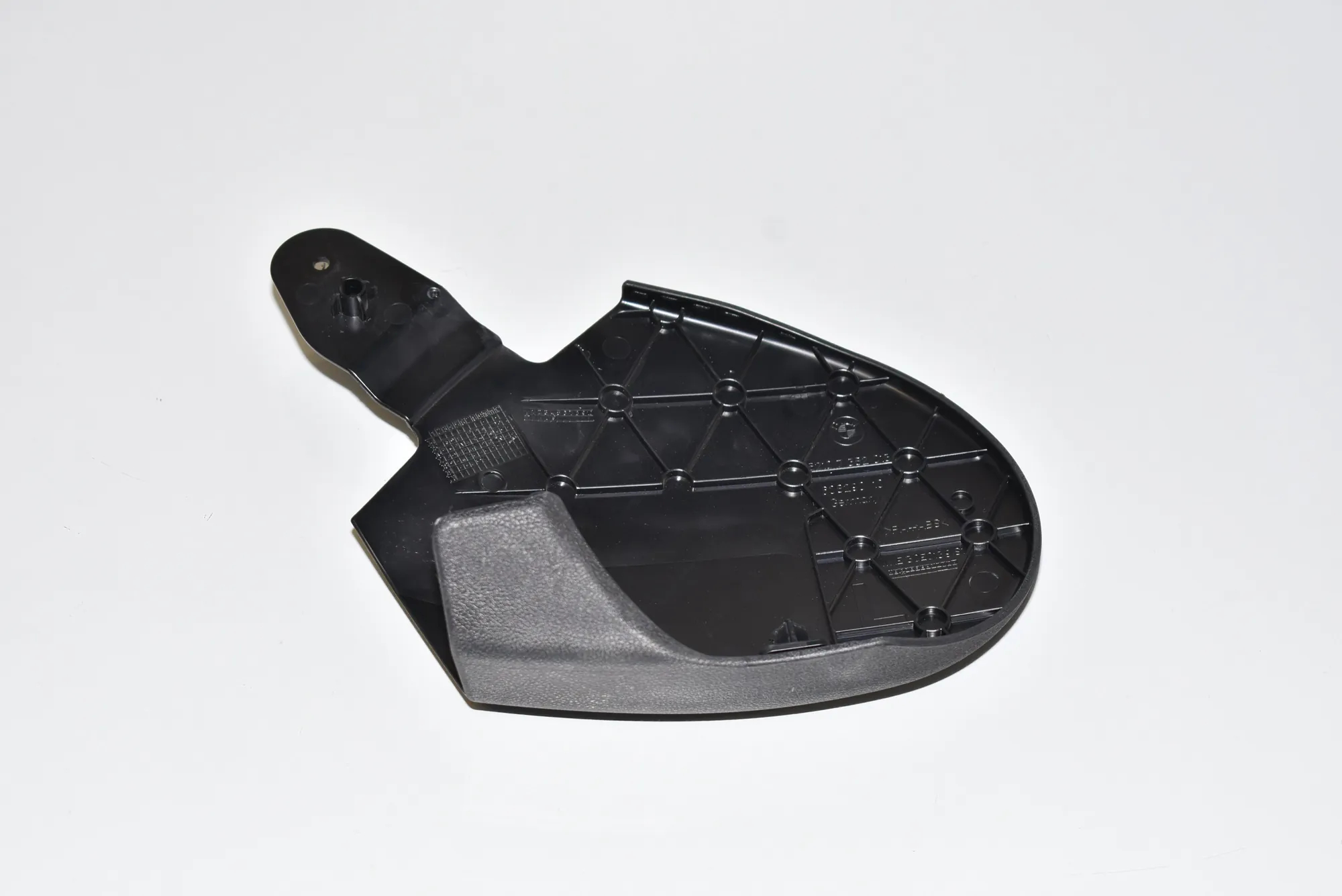 Seat Cover Trim – OEM 7382013 · BMW F90 (2017 - -) (G30, F90) M5 2019 – 3