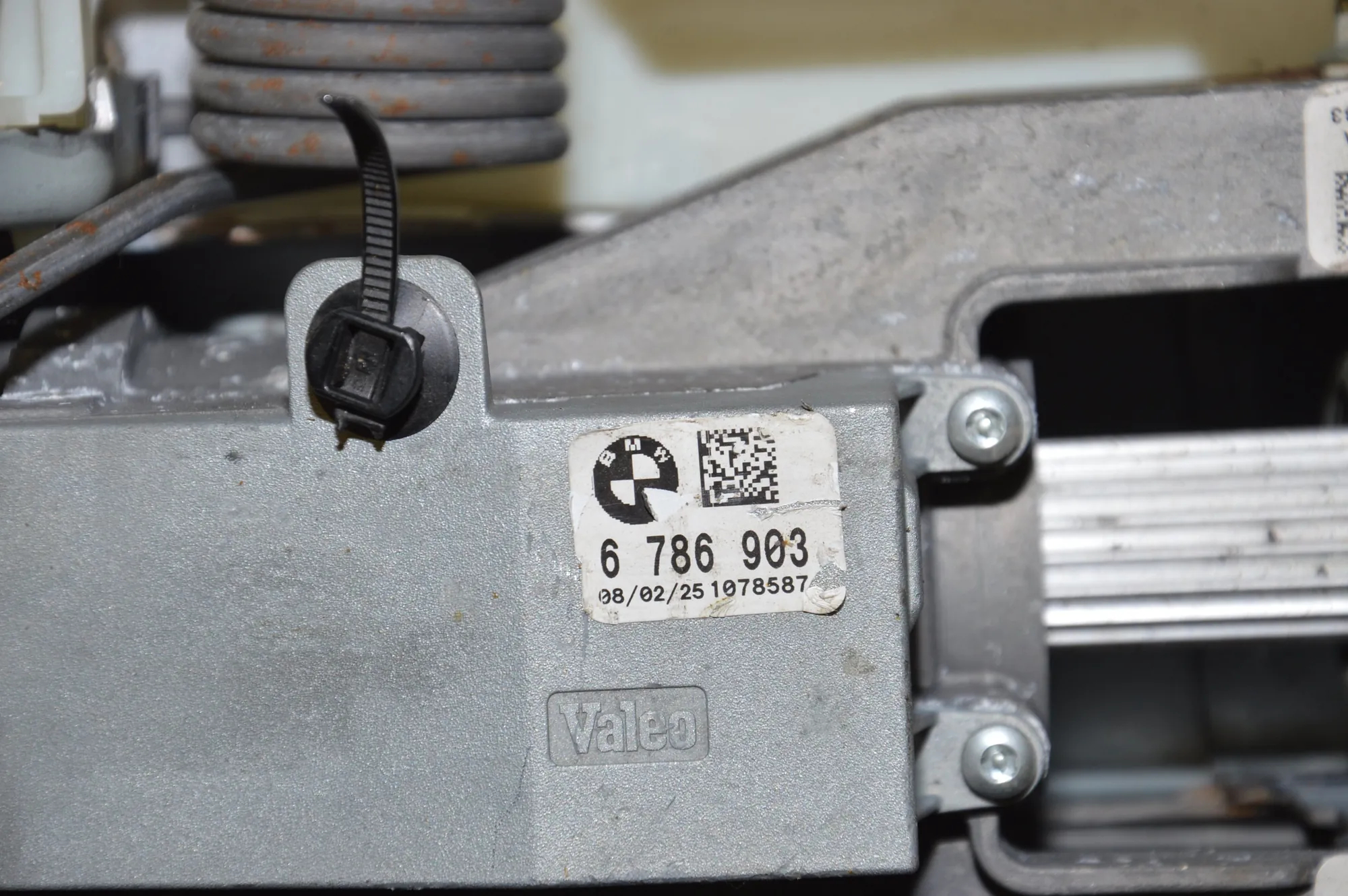 Steering Wheel Adjustment Mechanism – OEM 6786903 · BMW 5 (E60) BMW 5 (E60) 520 d 2007 – 6