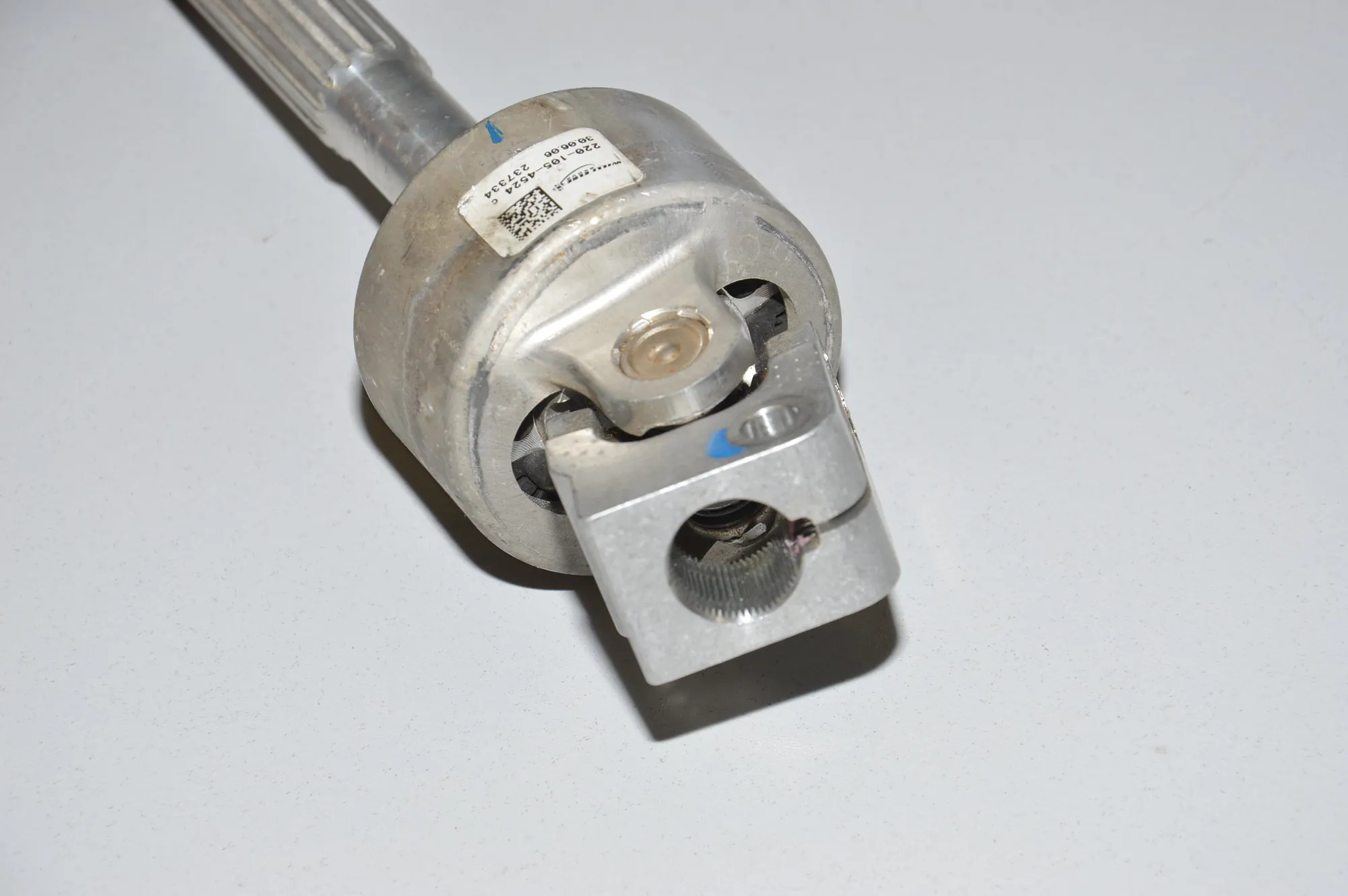 Steering Column Shaft Joint – OEM 237334 · BMW 5 (E60) BMW 5 (E60) 523 i 2005 – 4