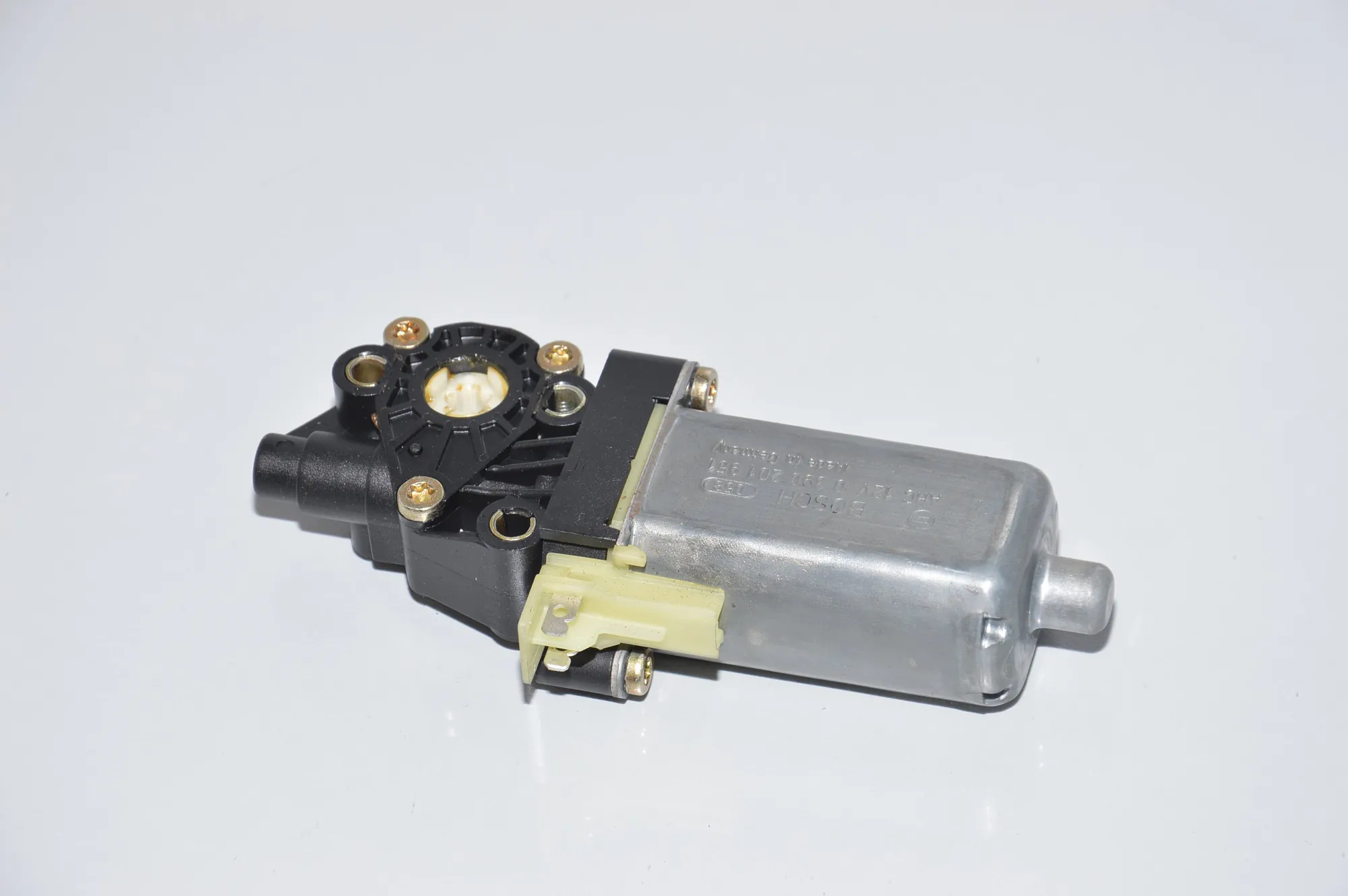 Other Control Units – OEM 8381523 · BMW 7 (E65, E66, E67) BMW 7 (E65, E66, E67) 730 d 2002 – 2