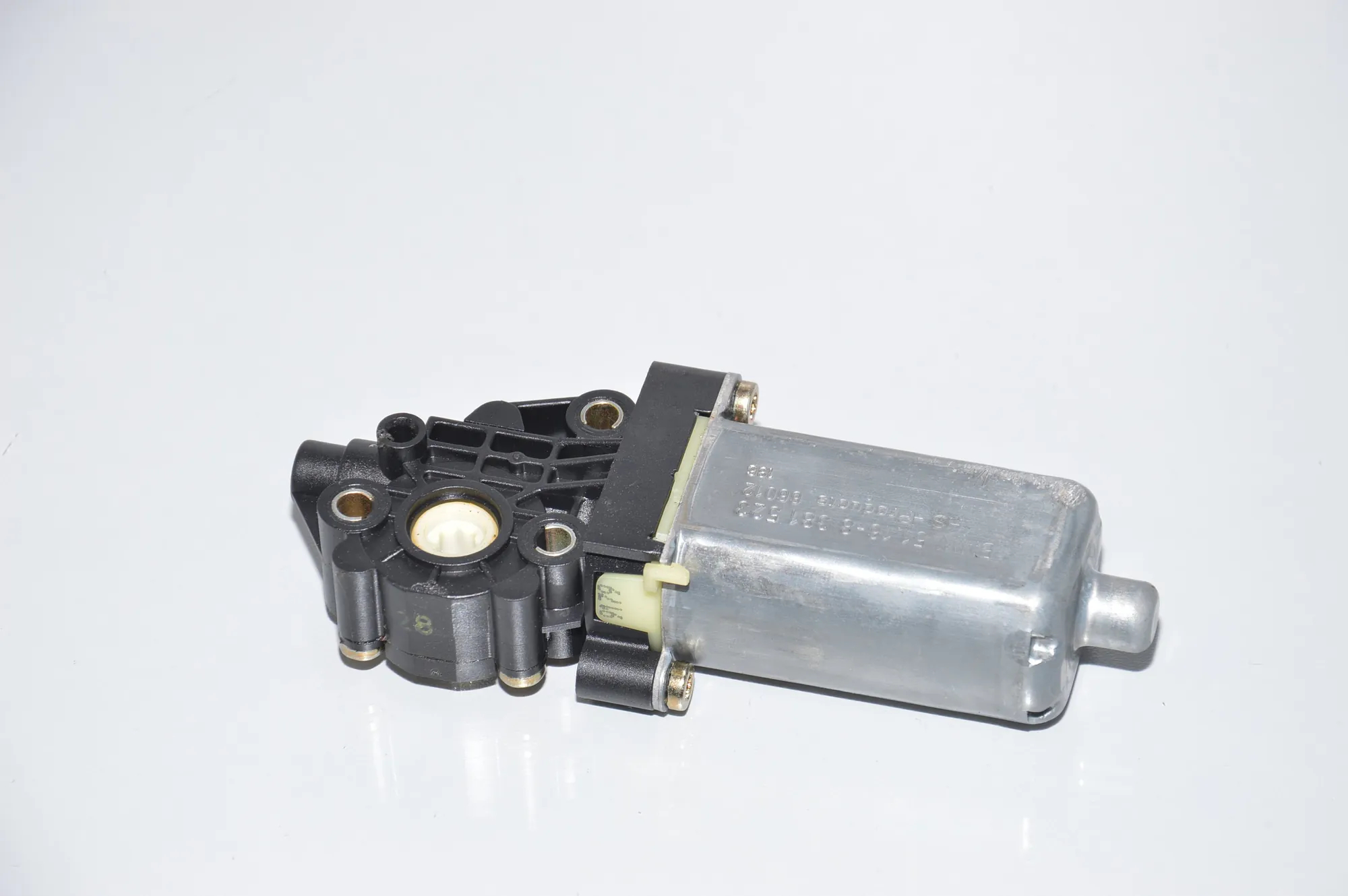 Other Control Units – OEM 8381523 · BMW 7 (E65, E66, E67) BMW 7 (E65, E66, E67) 730 d 2002