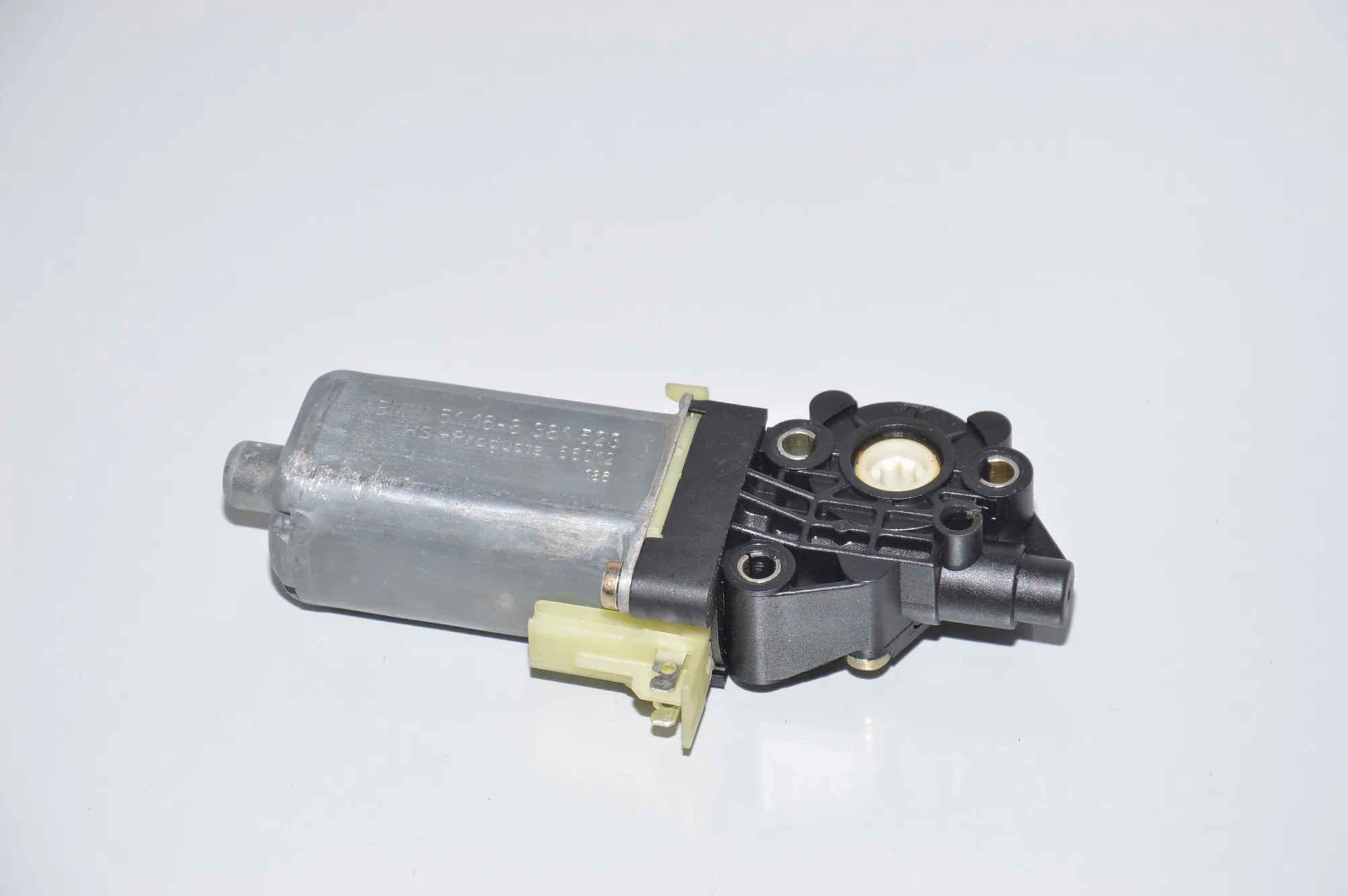 Other Control Units – OEM 8381523 · BMW 7 (E65, E66, E67) BMW 7 (E65, E66, E67) 730 d 2002 – 4