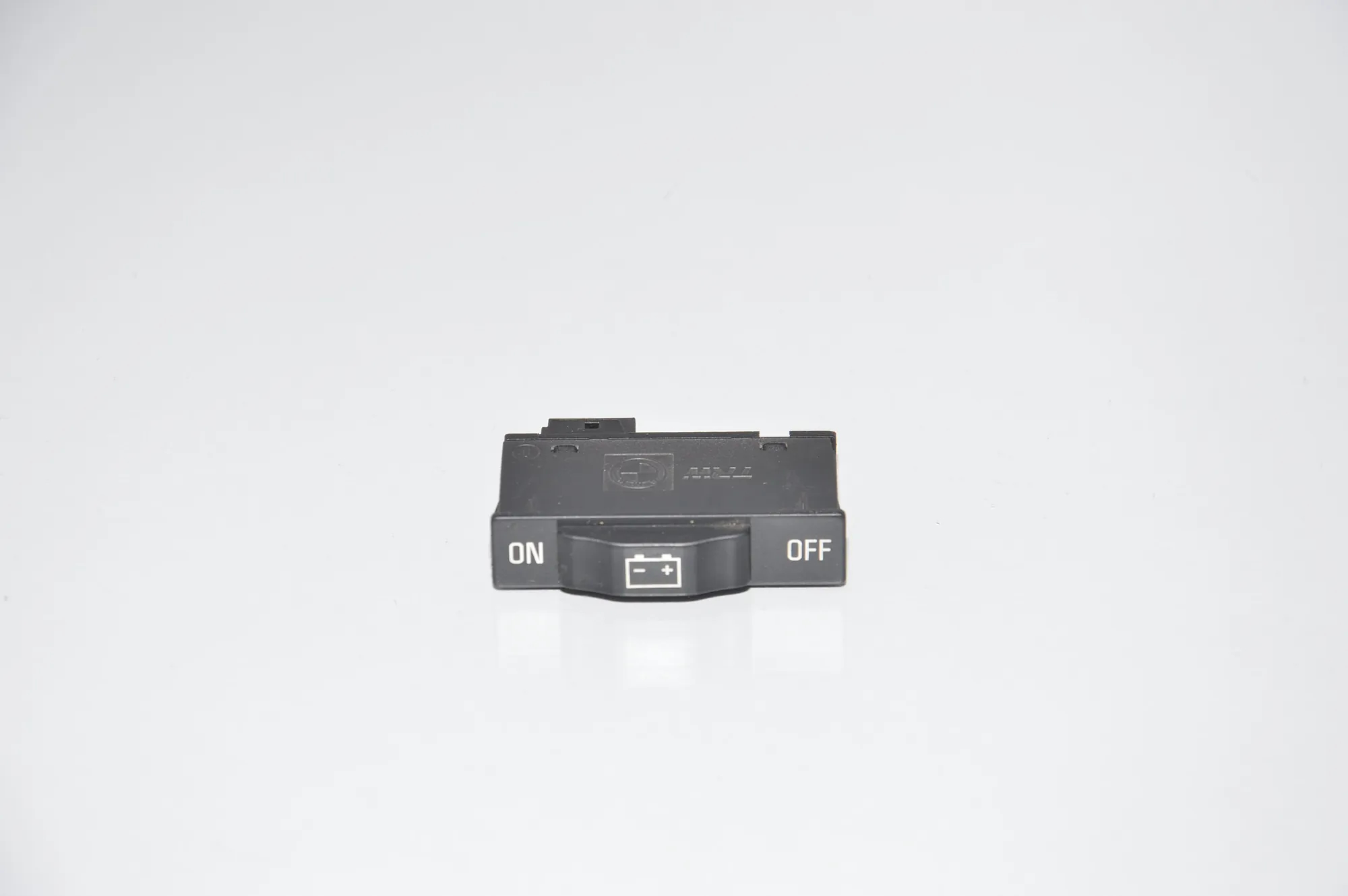 Switches – OEM 8379594 · BMW 7 (E65, E66, E67) BMW 7 (E65, E66, E67) 730 d 2002