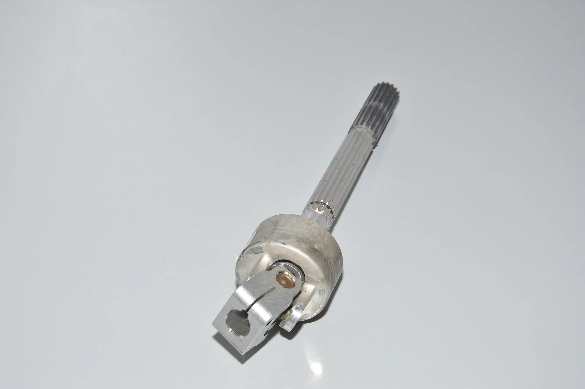 Steering Column Shaft Joint – OEM 22201054521 · BMW 5 Touring (E61) BMW 5 Touring (E61) 525 i 2005 – 3
