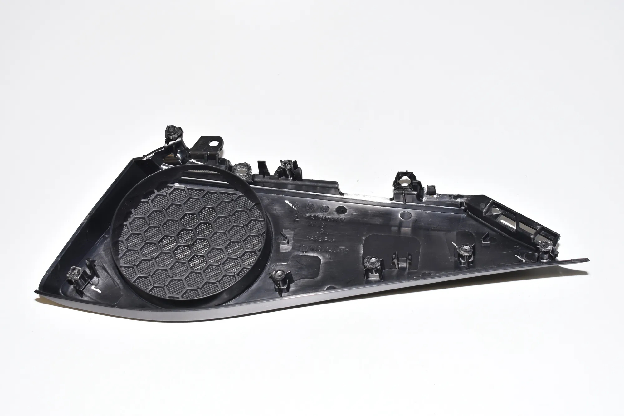 Loudspeaker Cover – OEM 7454717 · BMW X7 (G07) BMW X7 (G07) xDrive 30 d 2019 – 3