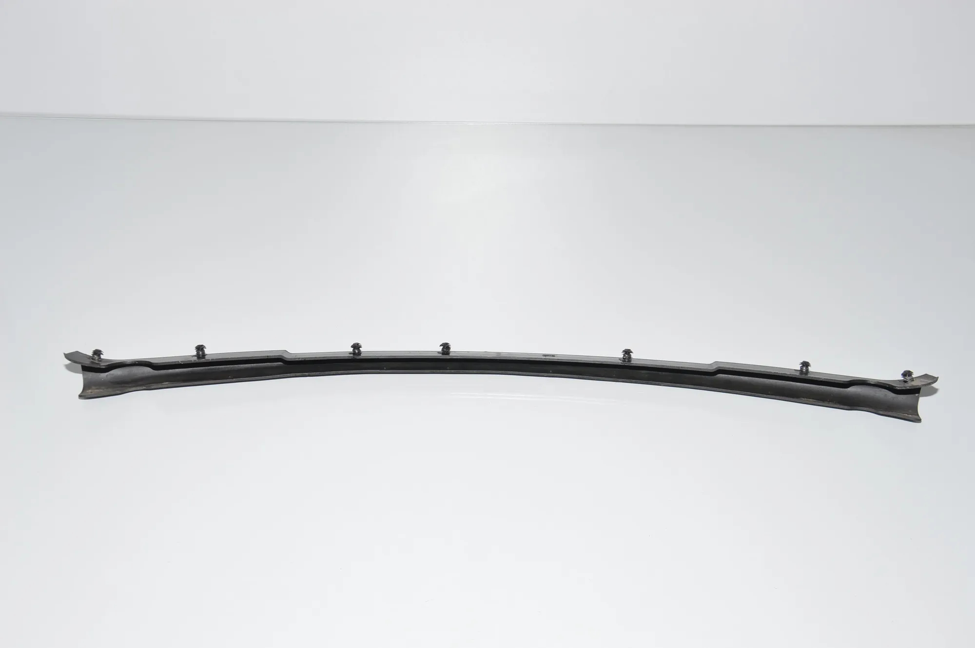 Engine Rubber Seal – OEM 7299132 · BMW i3 (I01) Electric 2019 – 3
