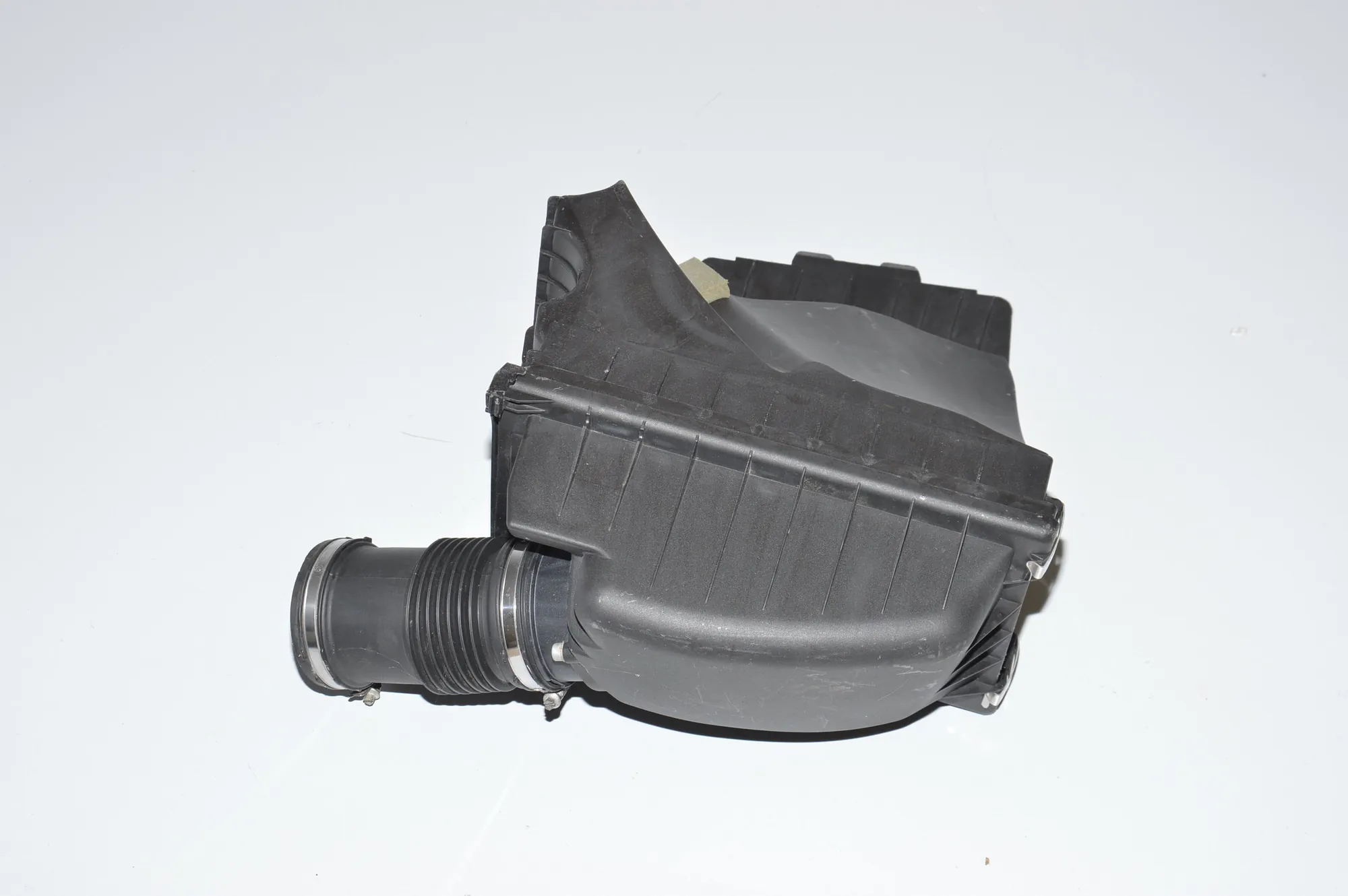 Air Filter Box – OEM 7541060 · BMW 7 (E65, E66, E67) BMW 7 (E65, E66, E67) 750 i, Li 2005 – 4