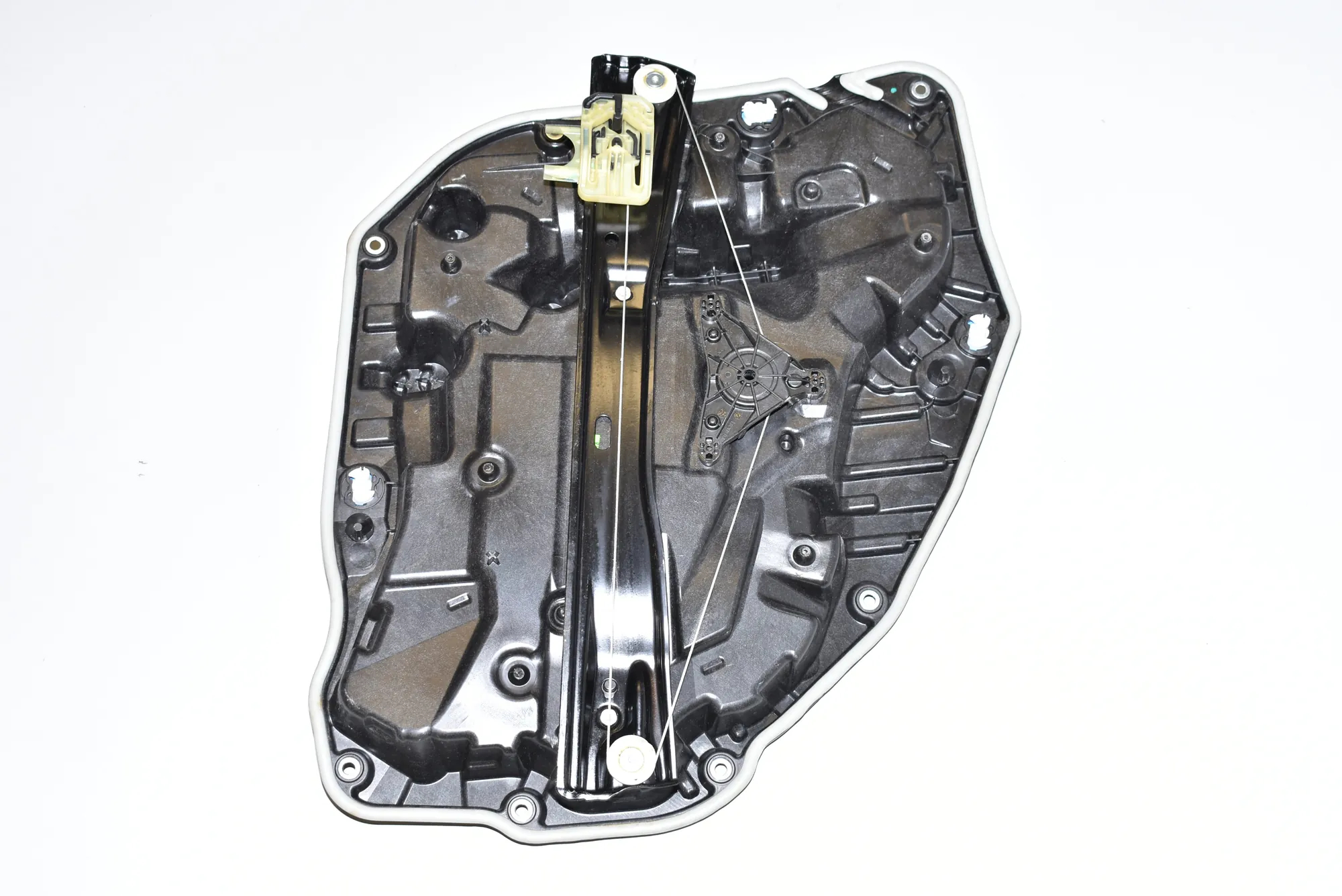 Rear Left Door Window Regulator – OEM 9479295 · BMW X7 (G07) BMW X7 (G07) xDrive 30 d 2019 – 2