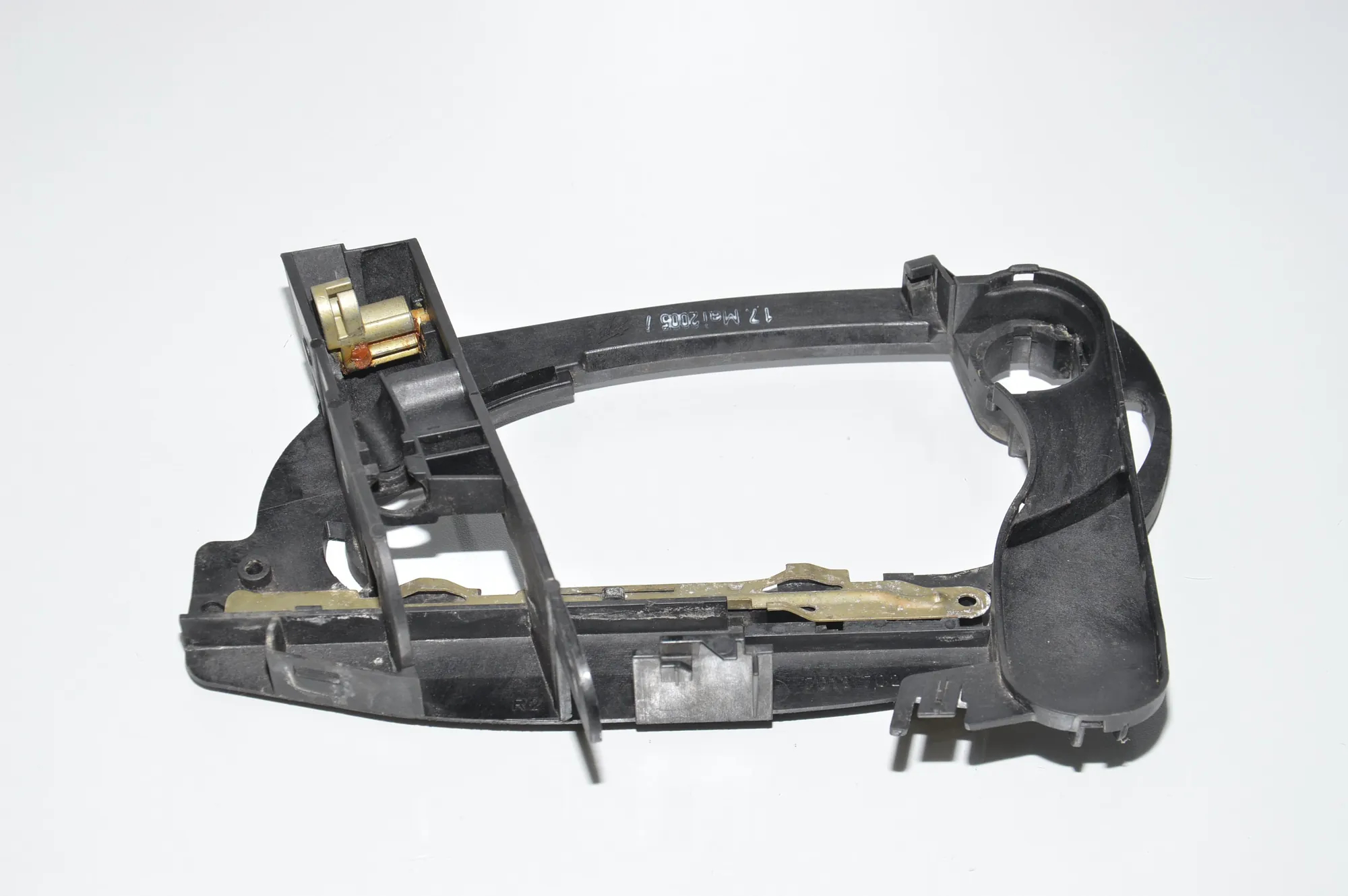 Front Right Door Interior Handle Frame – OEM 7013702 · BMW 7 (E65, E66, E67) BMW 7 (E65, E66, E67) 750 i, Li 2005 – 3