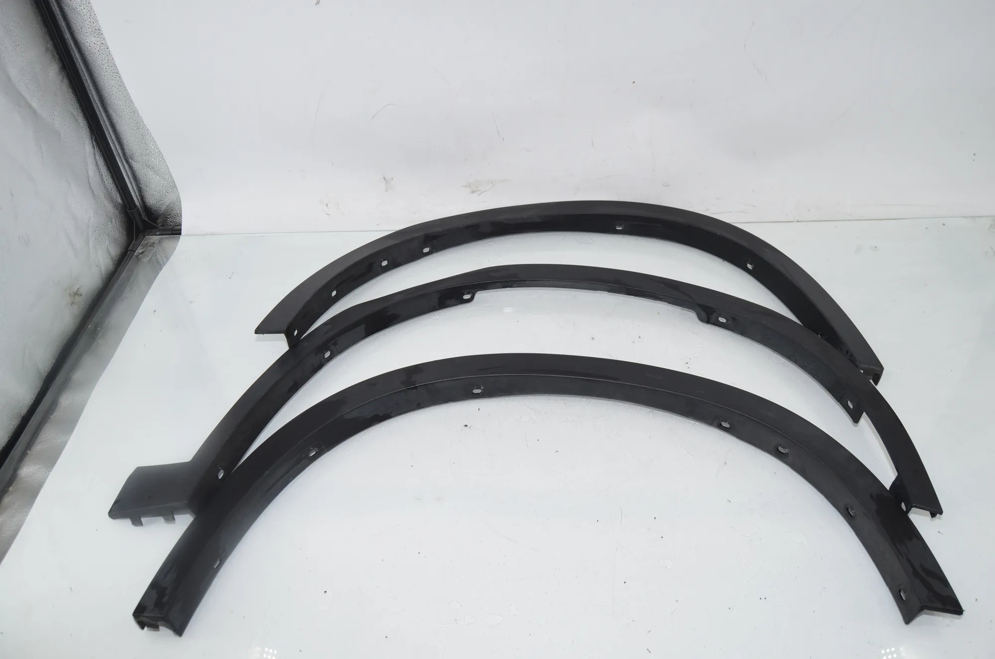 Rear Left Fender Arch Trim – OEM 7332339 · BMW X1 (F48) sDrive 18 d 2019