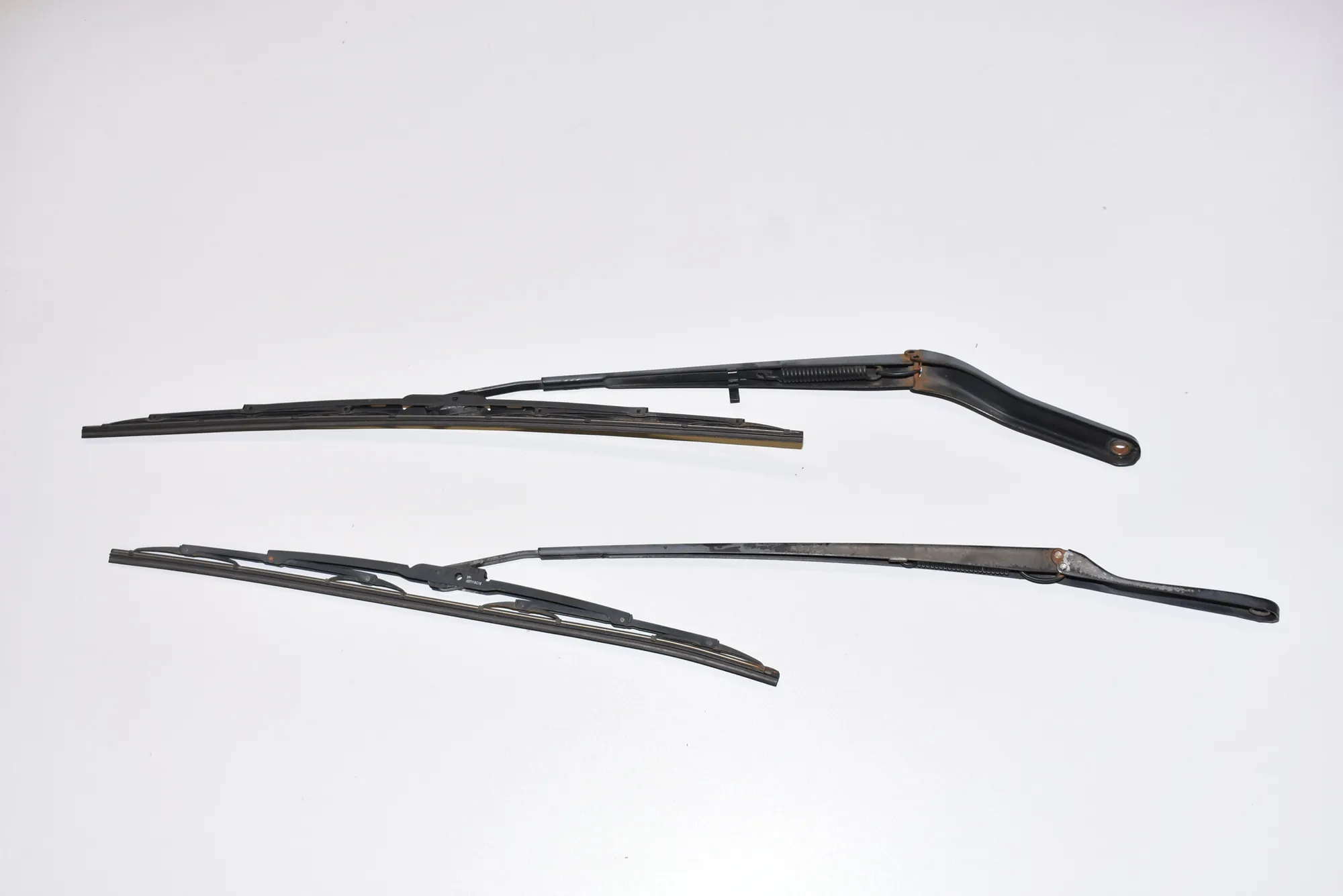 Front Wiper Arms – OEM 7075612 · BMW X5 (E53) 3.0 d 2005