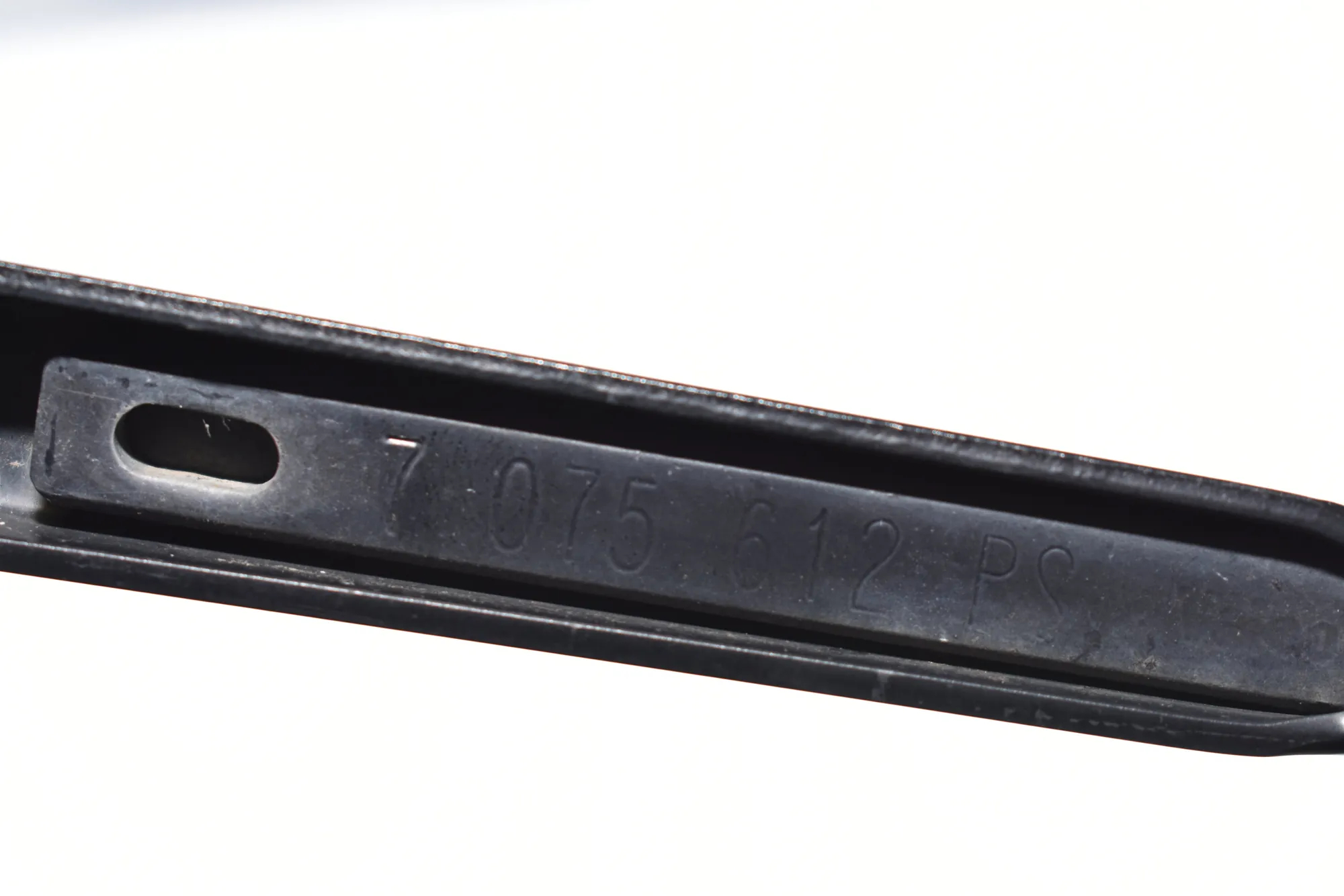 Front Wiper Arms – OEM 7075612 · BMW X5 (E53) 3.0 d 2005 – 3